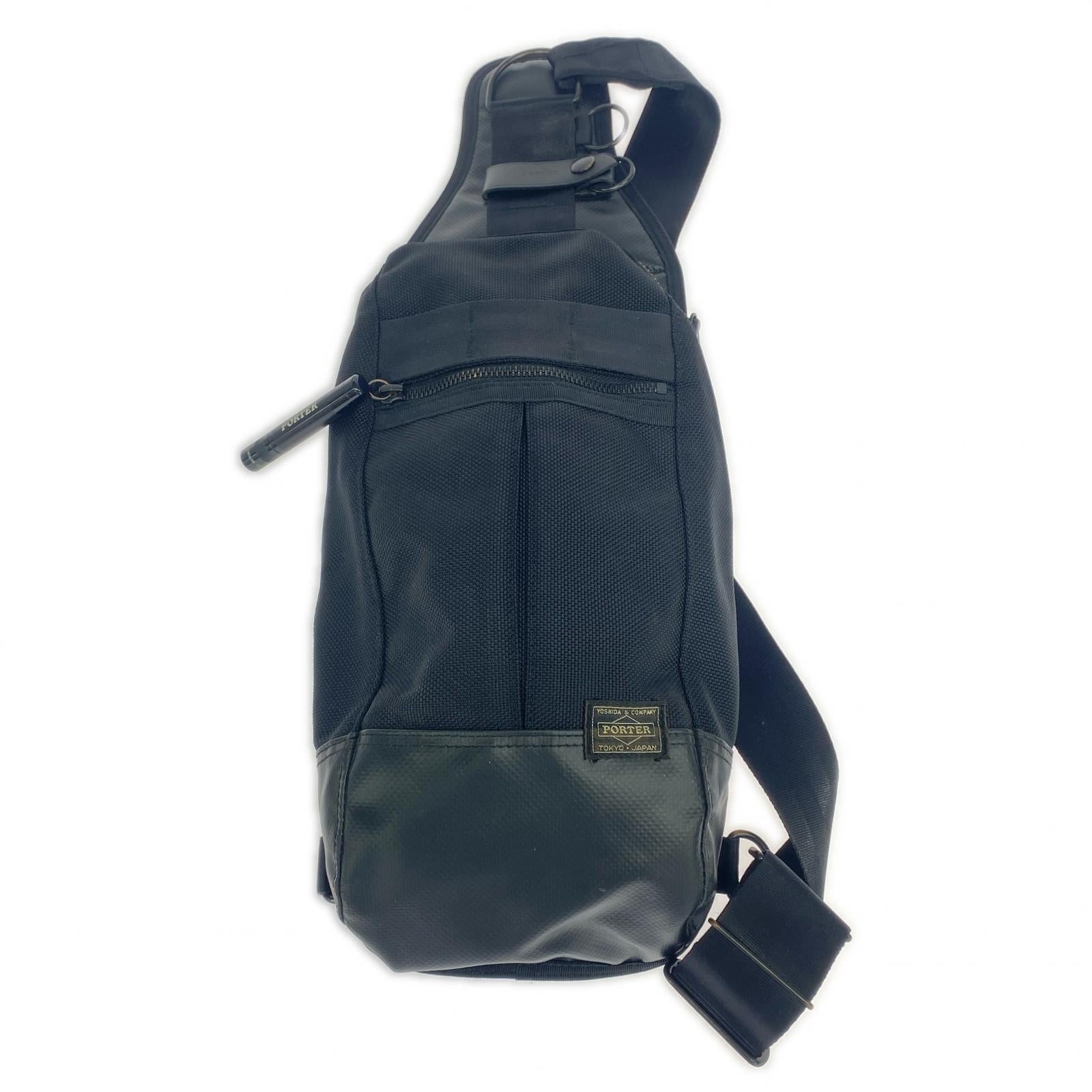 ショルダーバッグ HEAT SLING SHOULDER BAG ブラック