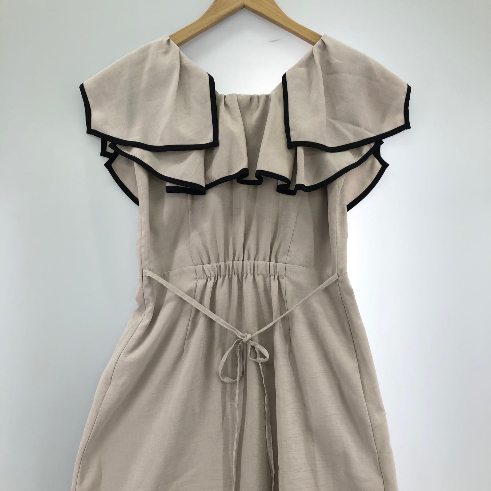 ワンピース ラッフルカラーパイピングワンピース/GRY/1 ベージュ