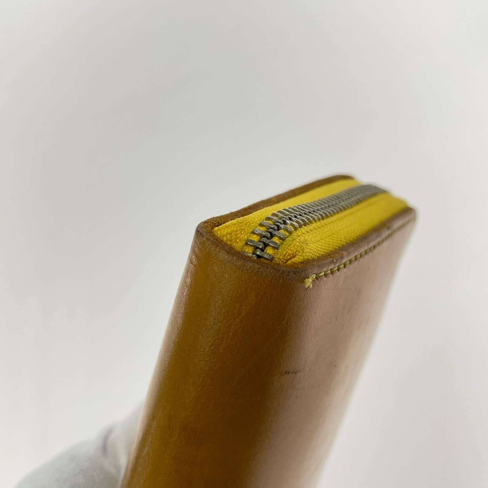長財布 ラウンドジップウォレット TYPE-U- 黄金