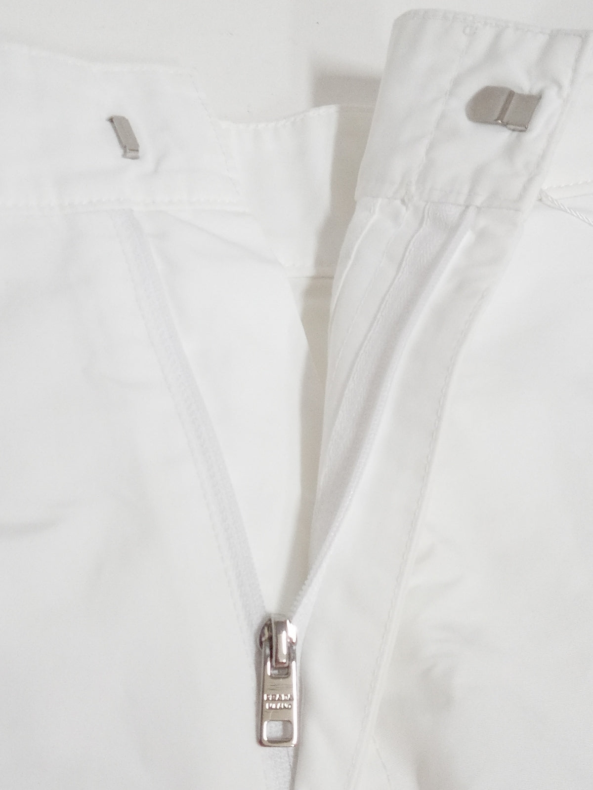 PRADA/RE-NYLON ハーフパンツSPG32 (48) 白