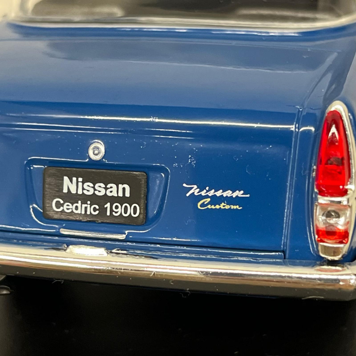 assiette Nissan Cedric 1900 Custom　1961 スケールカー