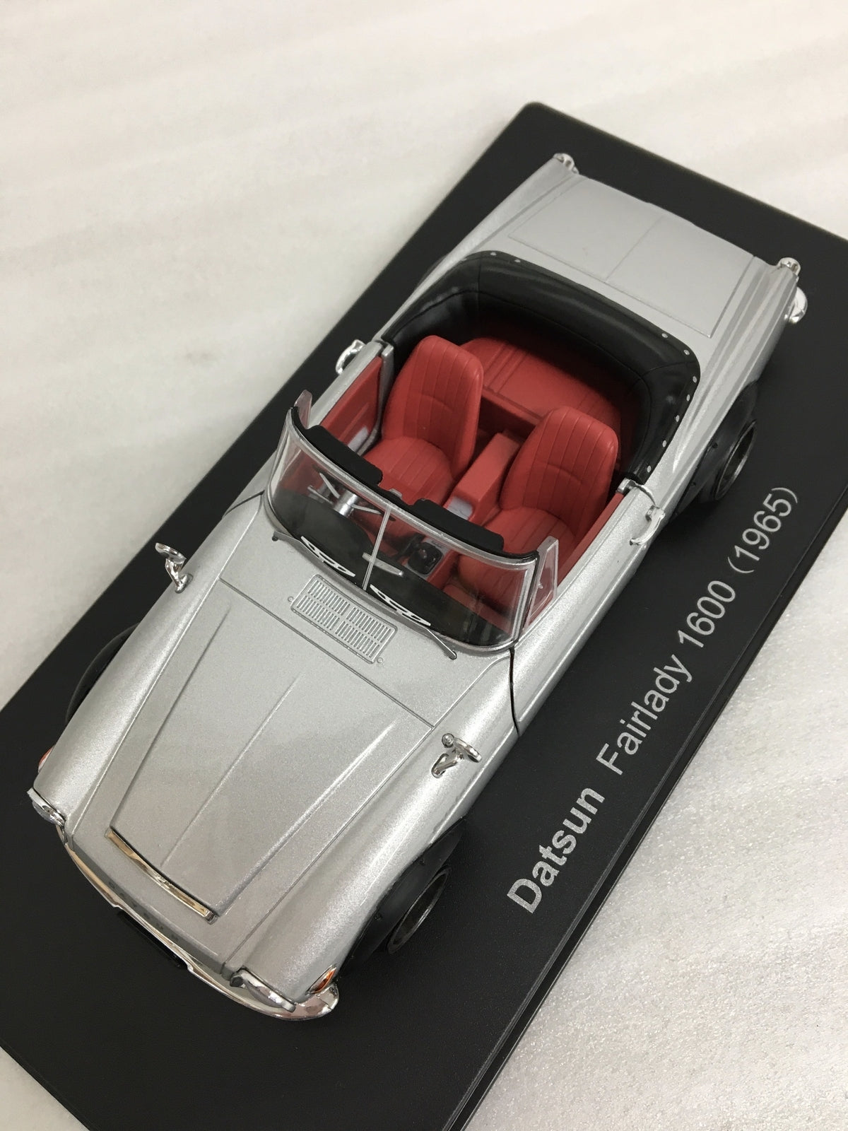 assiette DATSUN FAIRLADY 1600　1965 スケールカー