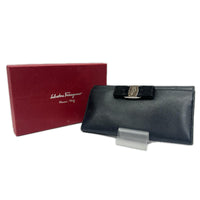 S.Ferragamo 黒