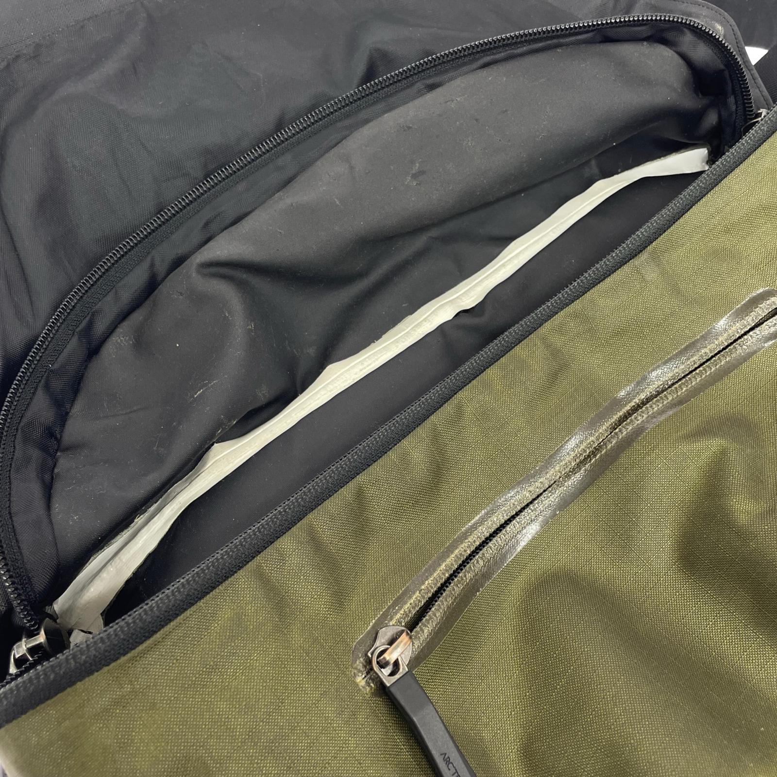 ショルダーバッグ granville 10 courier bag