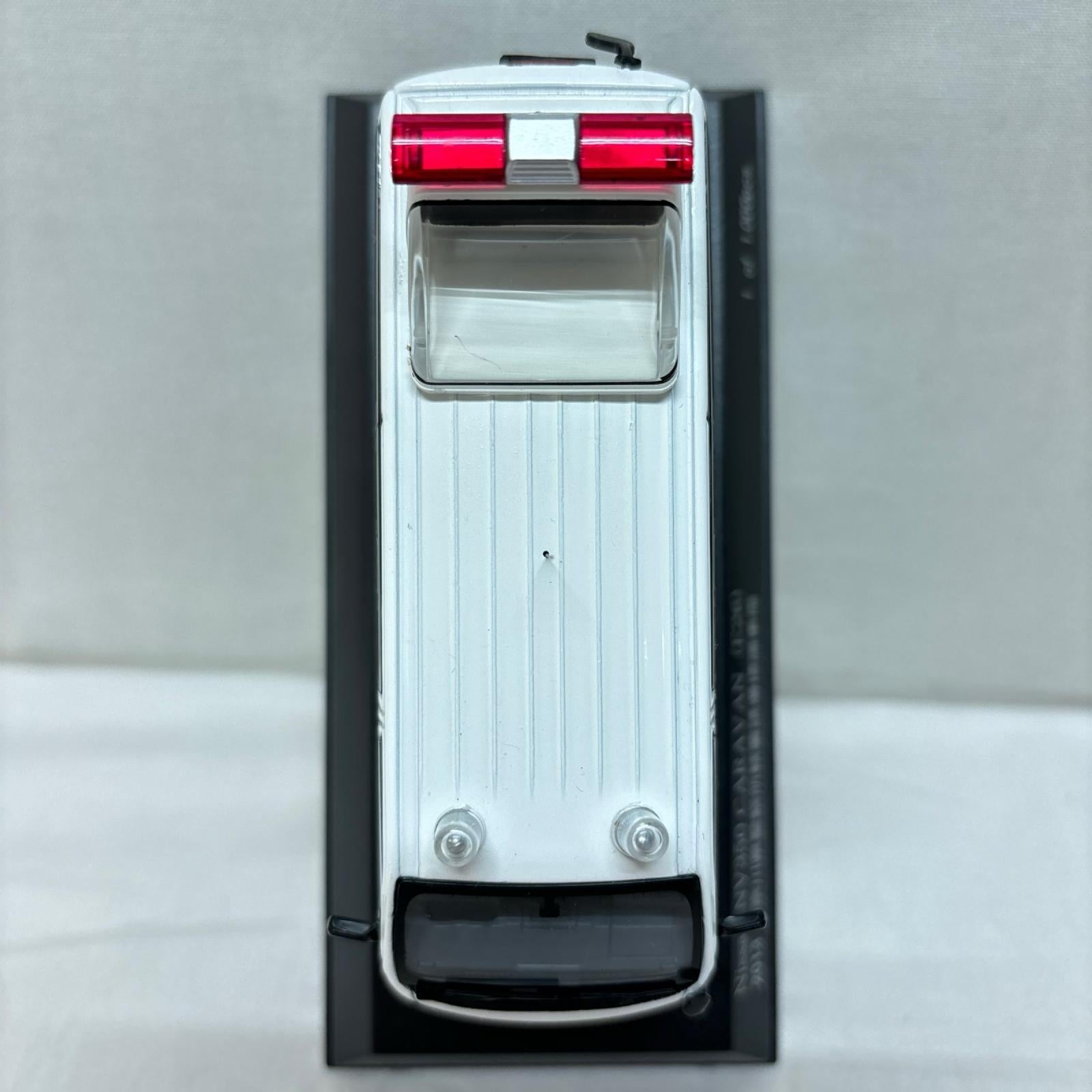 RAI’S 日産 キャラバン 2013 神奈川県警察所轄署誘導標識車両 Nissan NV350 CARAVAN（E26）　2013 神奈川県警察所轄署誘導標識車両 ヒコセブンプラス スケールカー