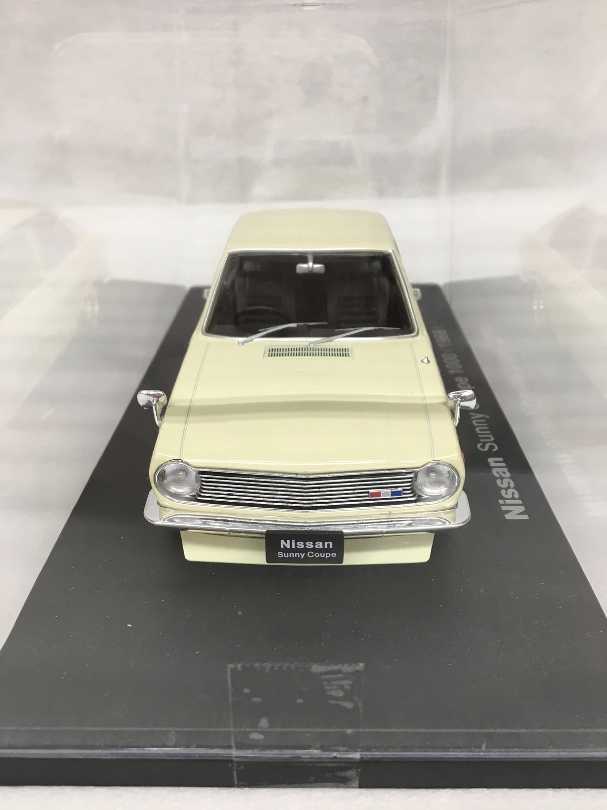 Nissan Sunny Coupe 1000 (1968) スケールカー