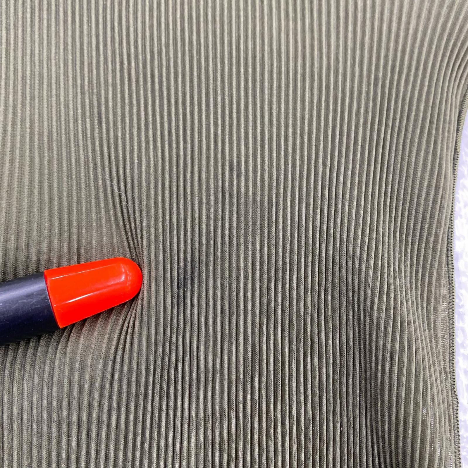 長袖Ｔシャツ プリーツカットソー 緑 グリーン
