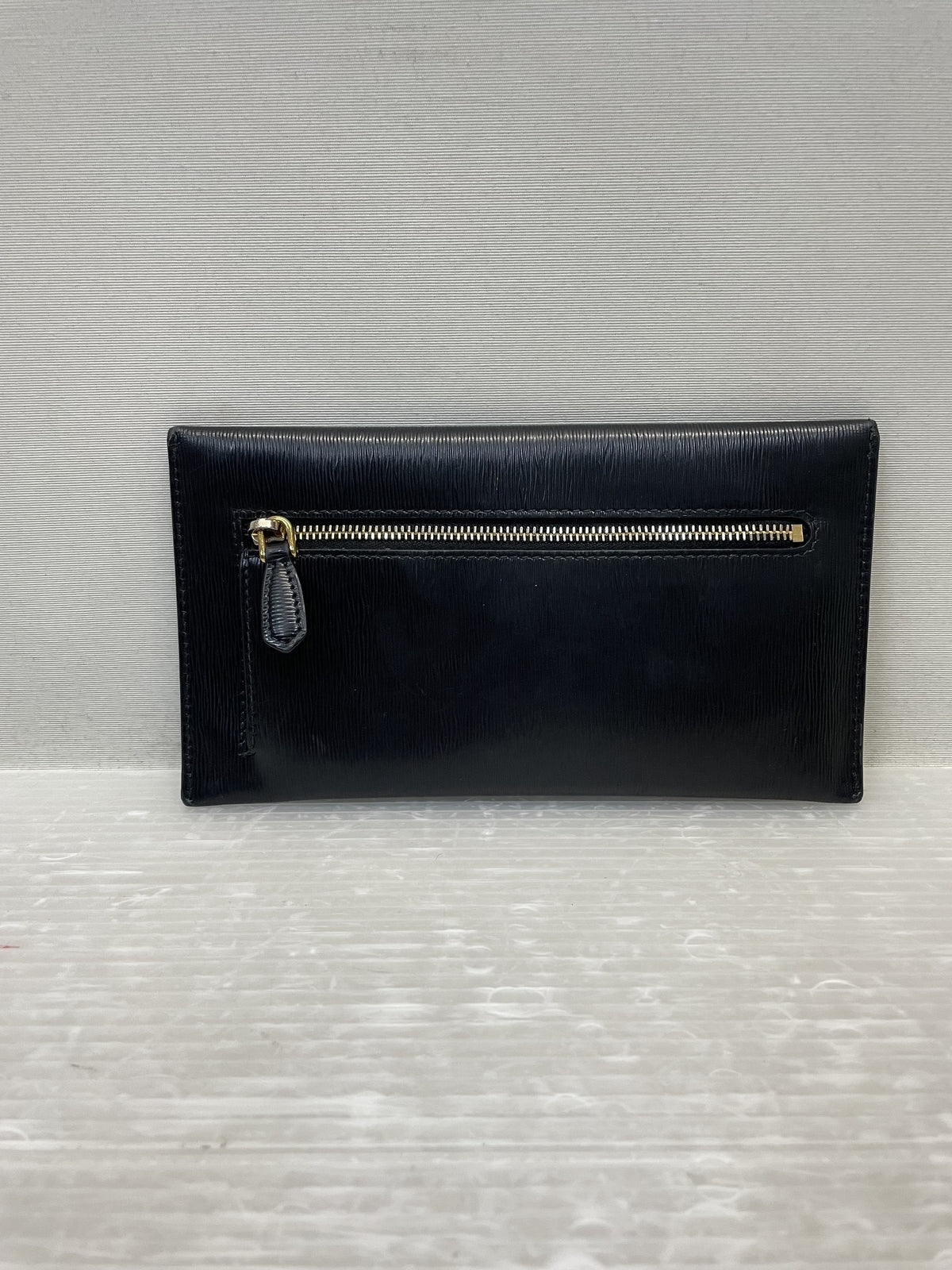PRADA エンヴェロープ サフィアーノ ブラック