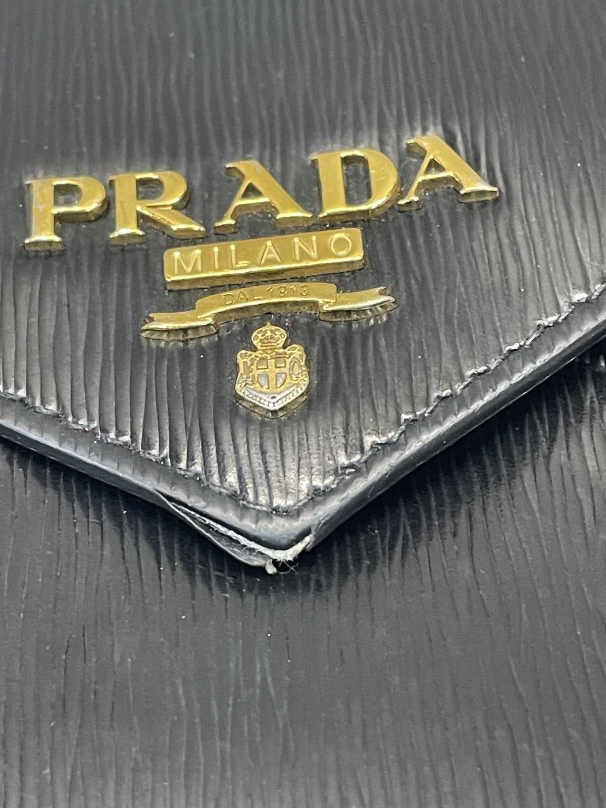 PRADA エンヴェロープ サフィアーノ ブラック