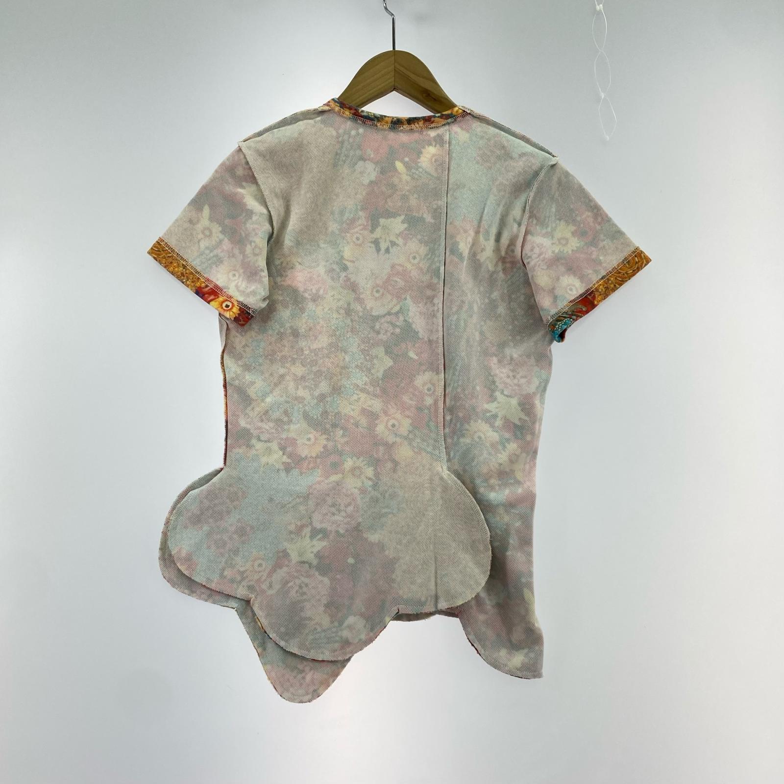 半袖Ｔシャツ インサイドアウト 花柄 白 (-) ホワイト