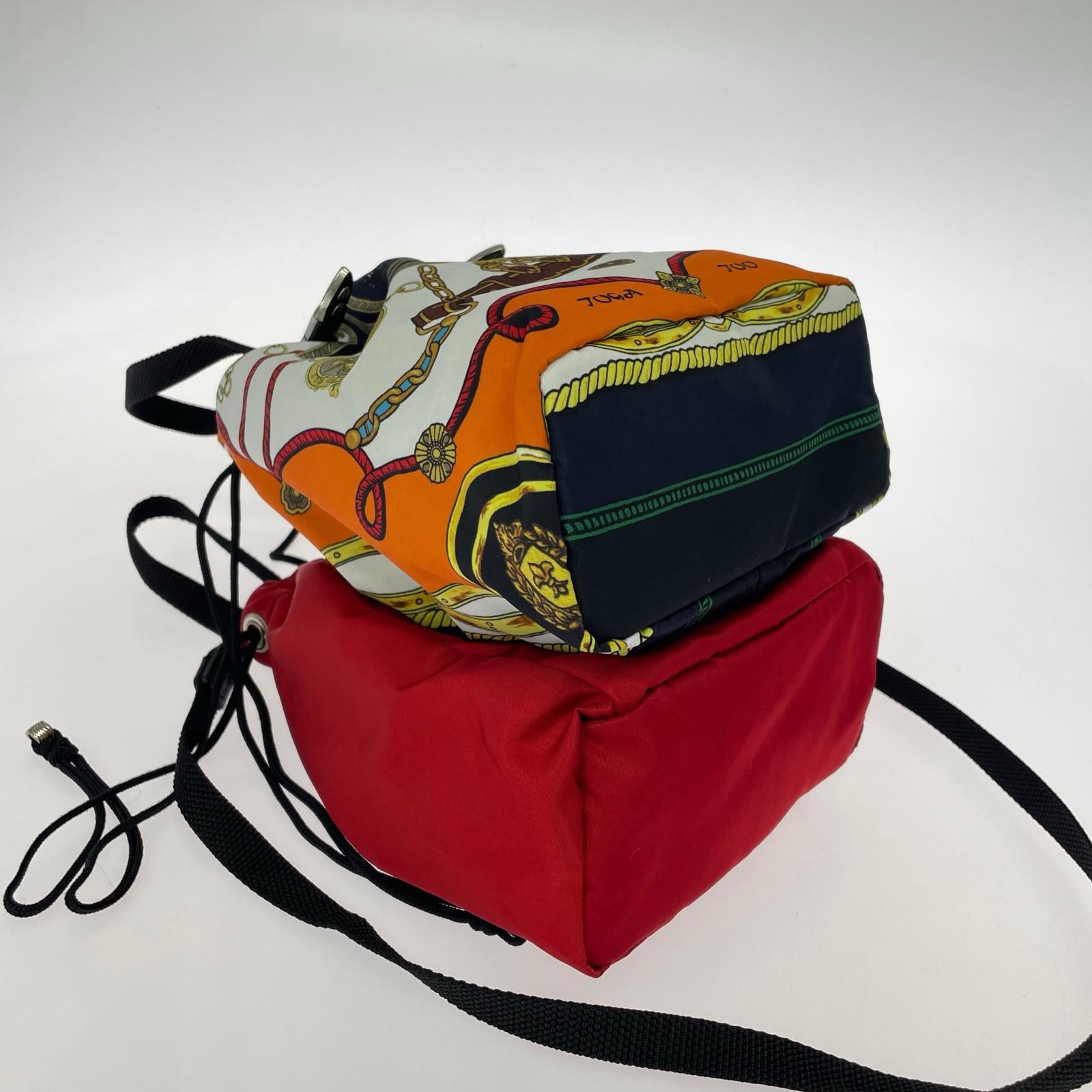 ショルダーバッグ Print drawstring bag 総柄 赤
