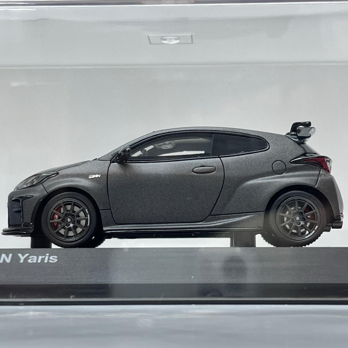 京商 1/43 トヨタ GRMN ヤリス サーキットパッケージ トヨタ GRMNヤリス（GRMN Yaris） 京商（KYOSHO スケールカー