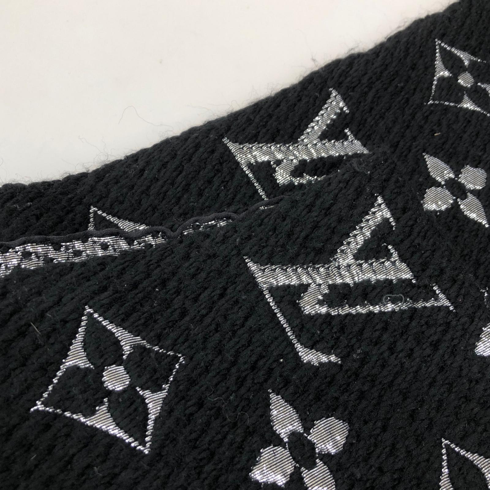LOUIS VUITTON エシャルプロゴマニア シャイン