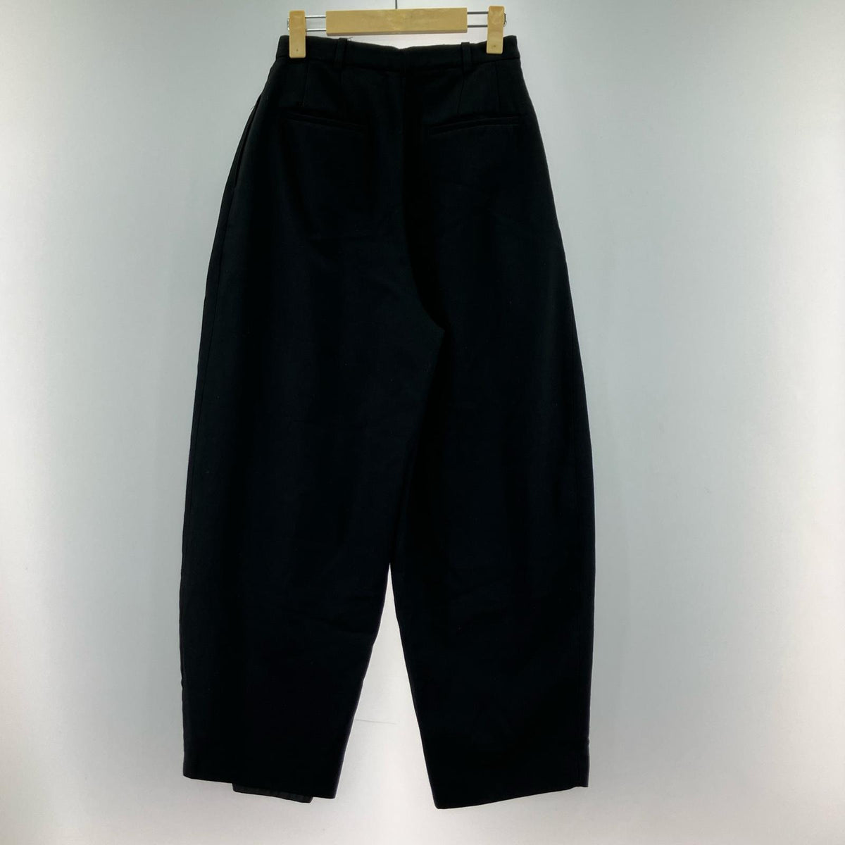 パンツ louren tuck cocoon pants S ブラック