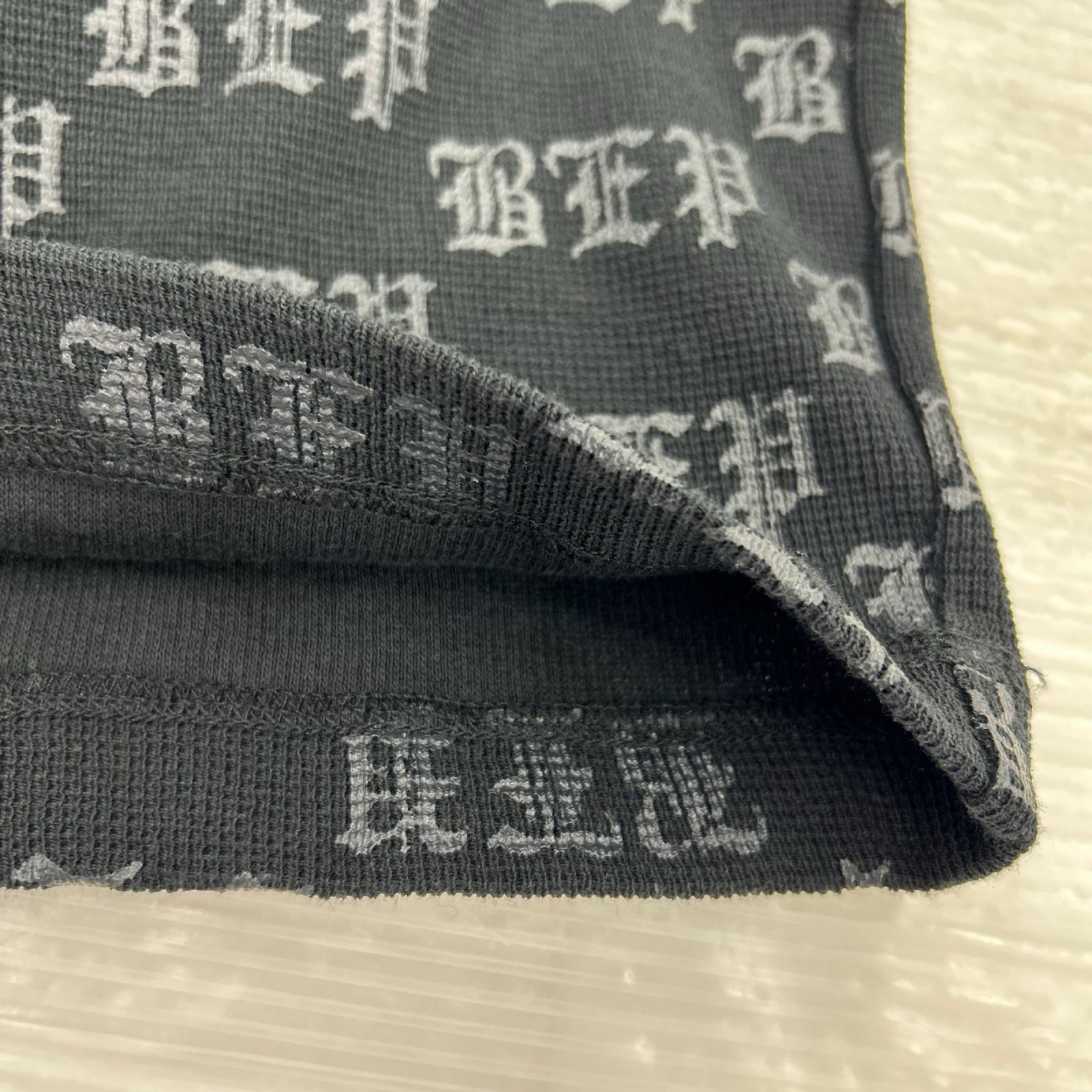 長袖Ｔシャツ ｻｰﾏﾙﾛﾝT　総柄　S S ブラック
