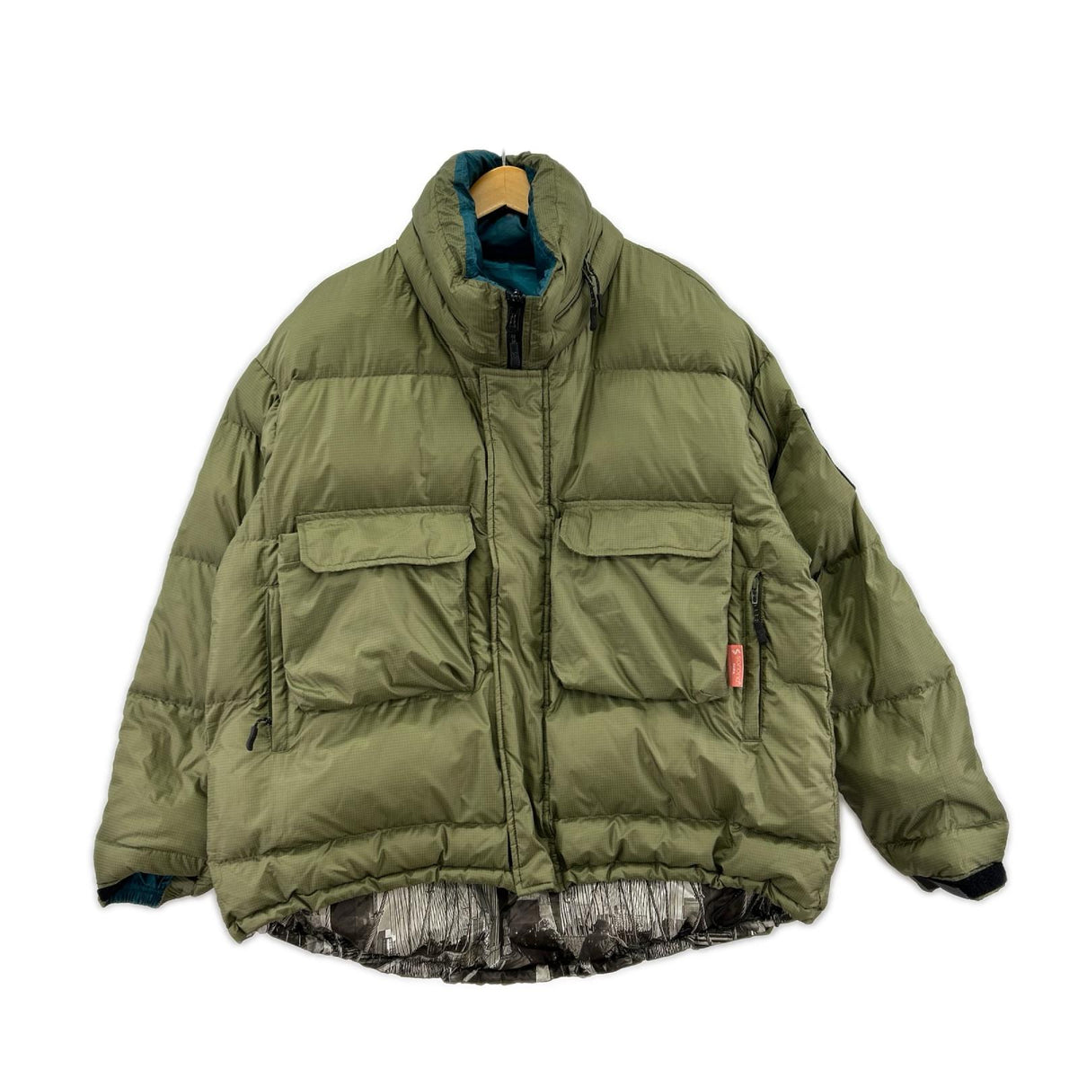 ダウンジャケット MASSIVE POCKET REVERSIBLE JACKET（M） M
