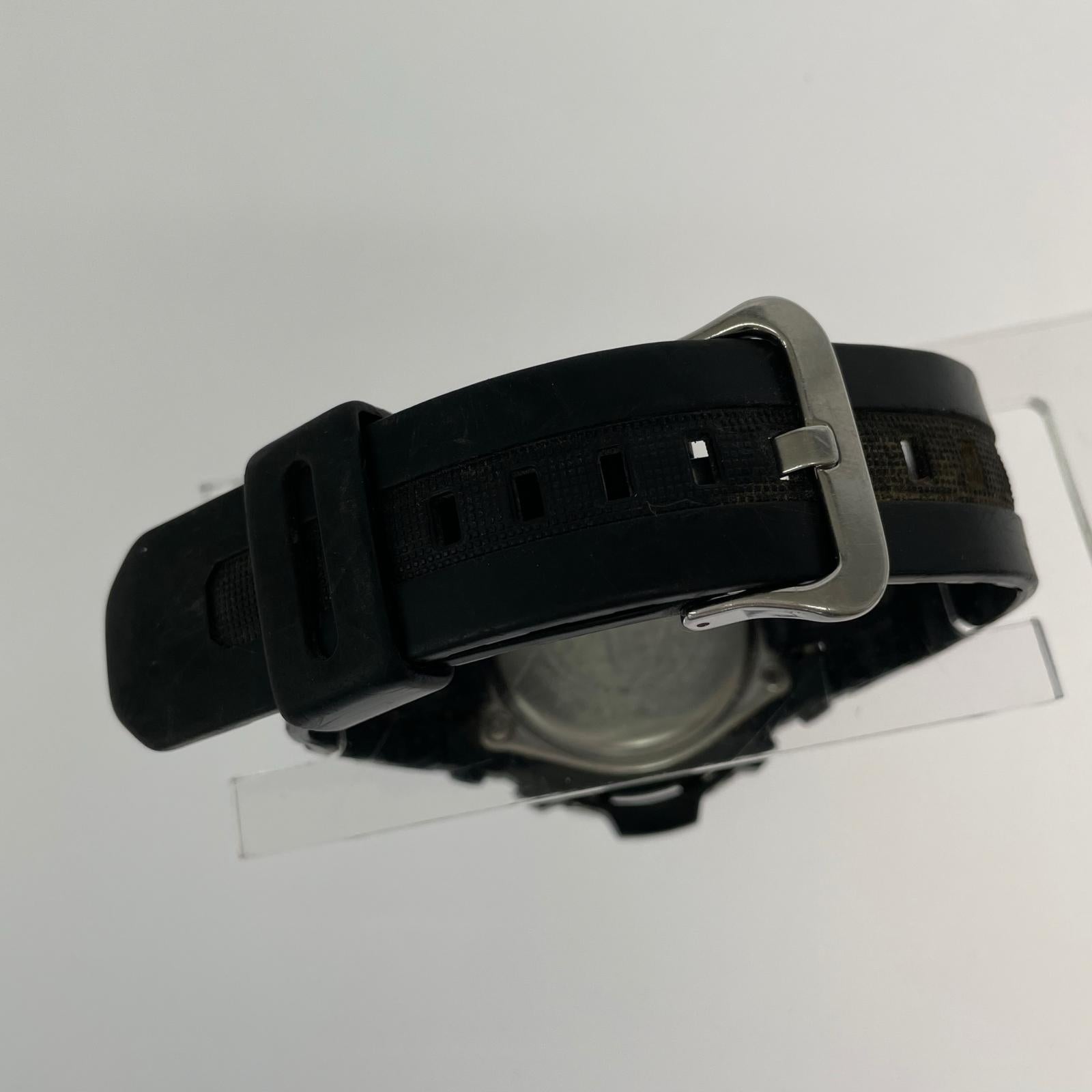 腕時計 AWG-M100SB ブラック