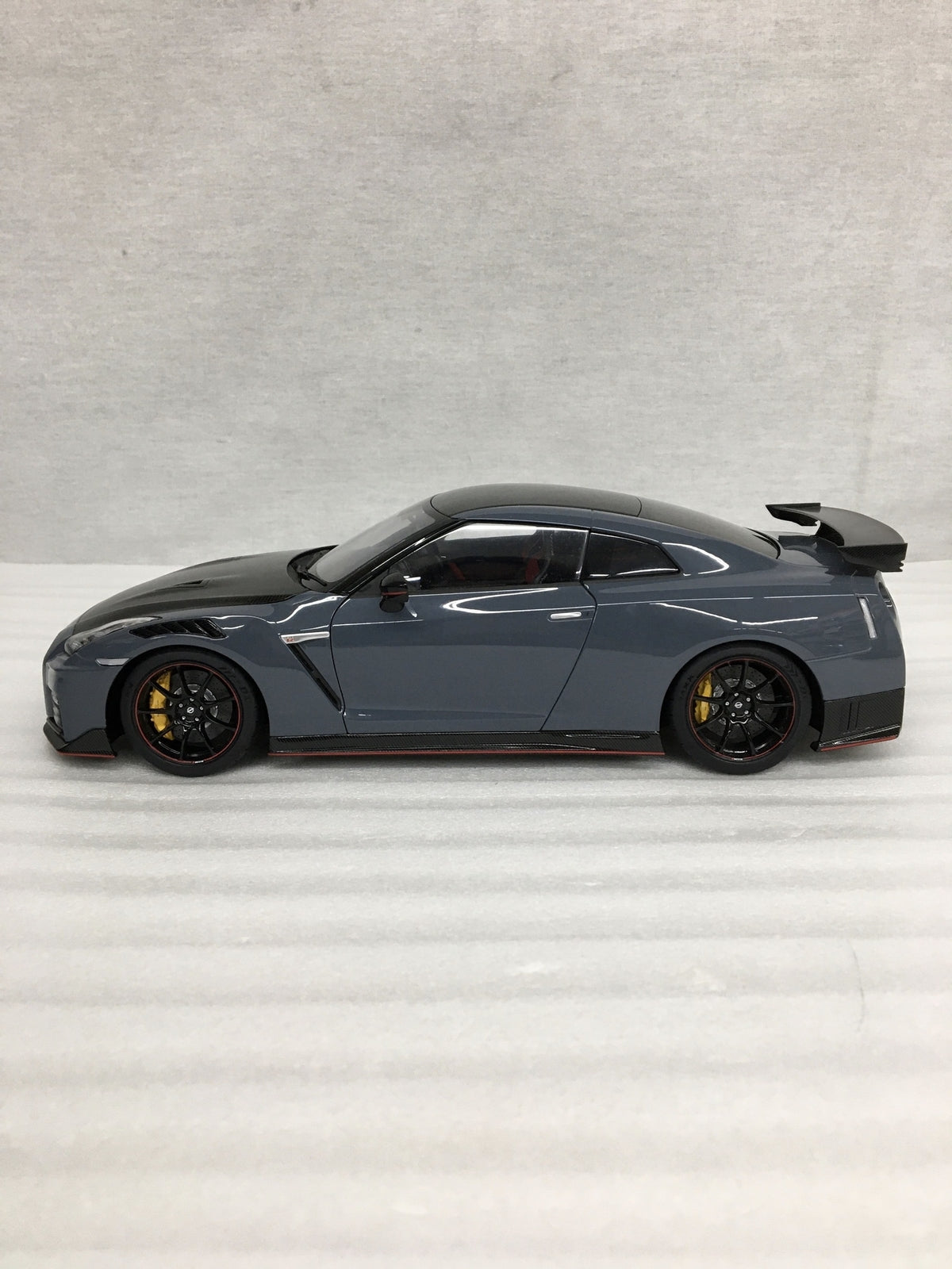AUTOart NISSAN GT-R ニスモ SPECIAL EDITION スケールカー