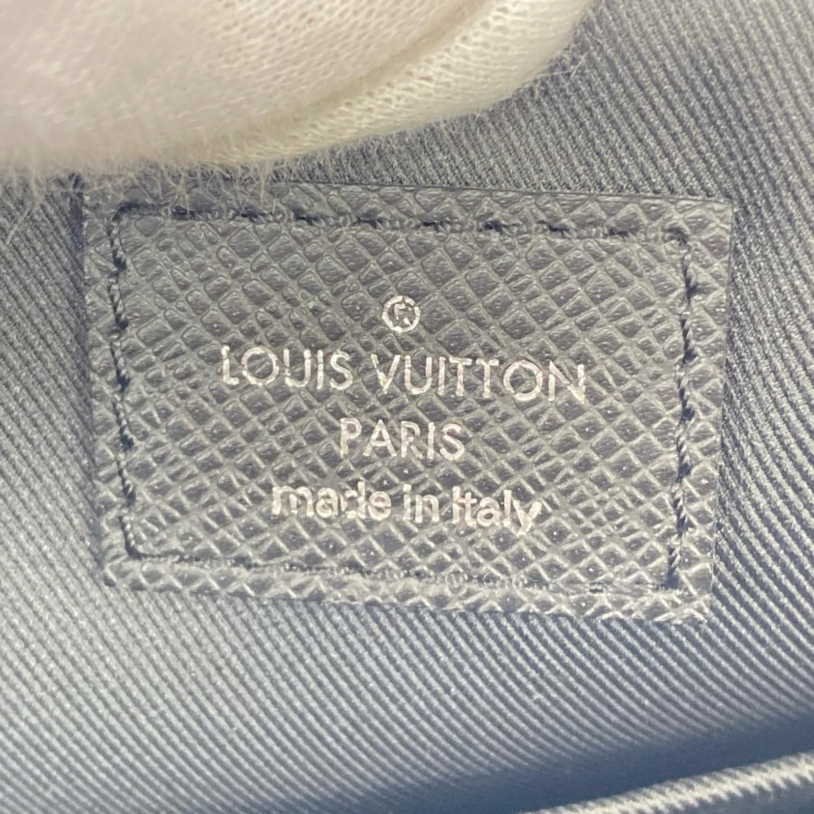 LV タイガ ポシェット・グリゴリ M30505/FO4175