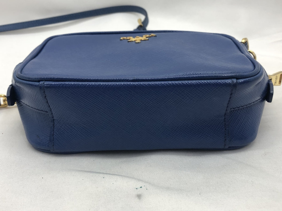 PRADA サフィアーノ 1N1674 ブルー