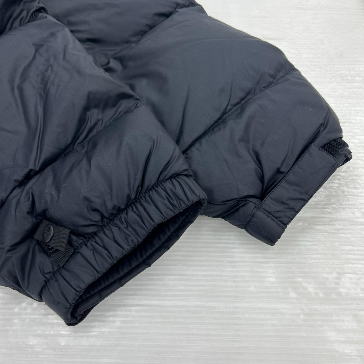 ダウンジャケット Nuptse Jacket .L L ブラック