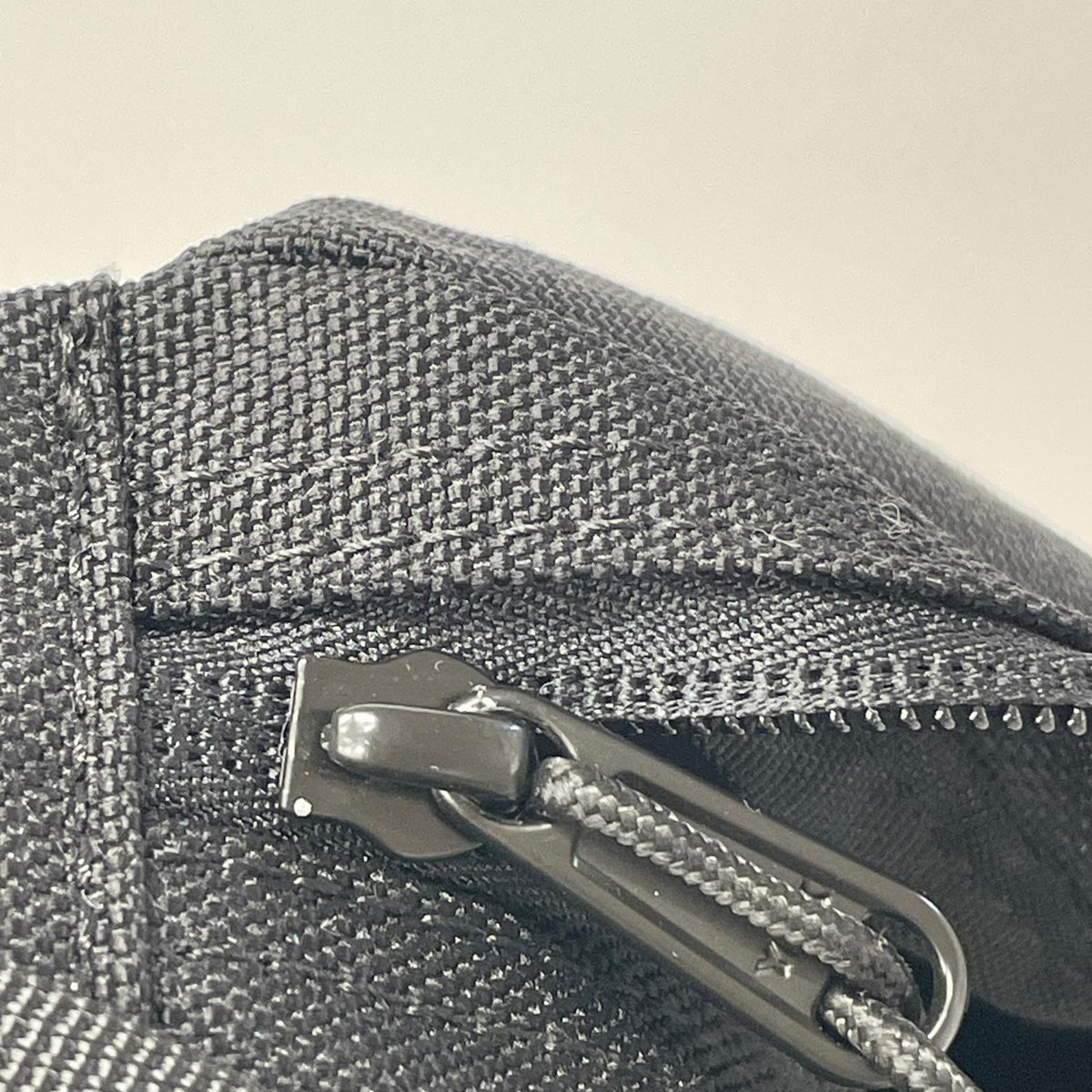 ボディバッグ BURIC NYLON　ブラック ブラック