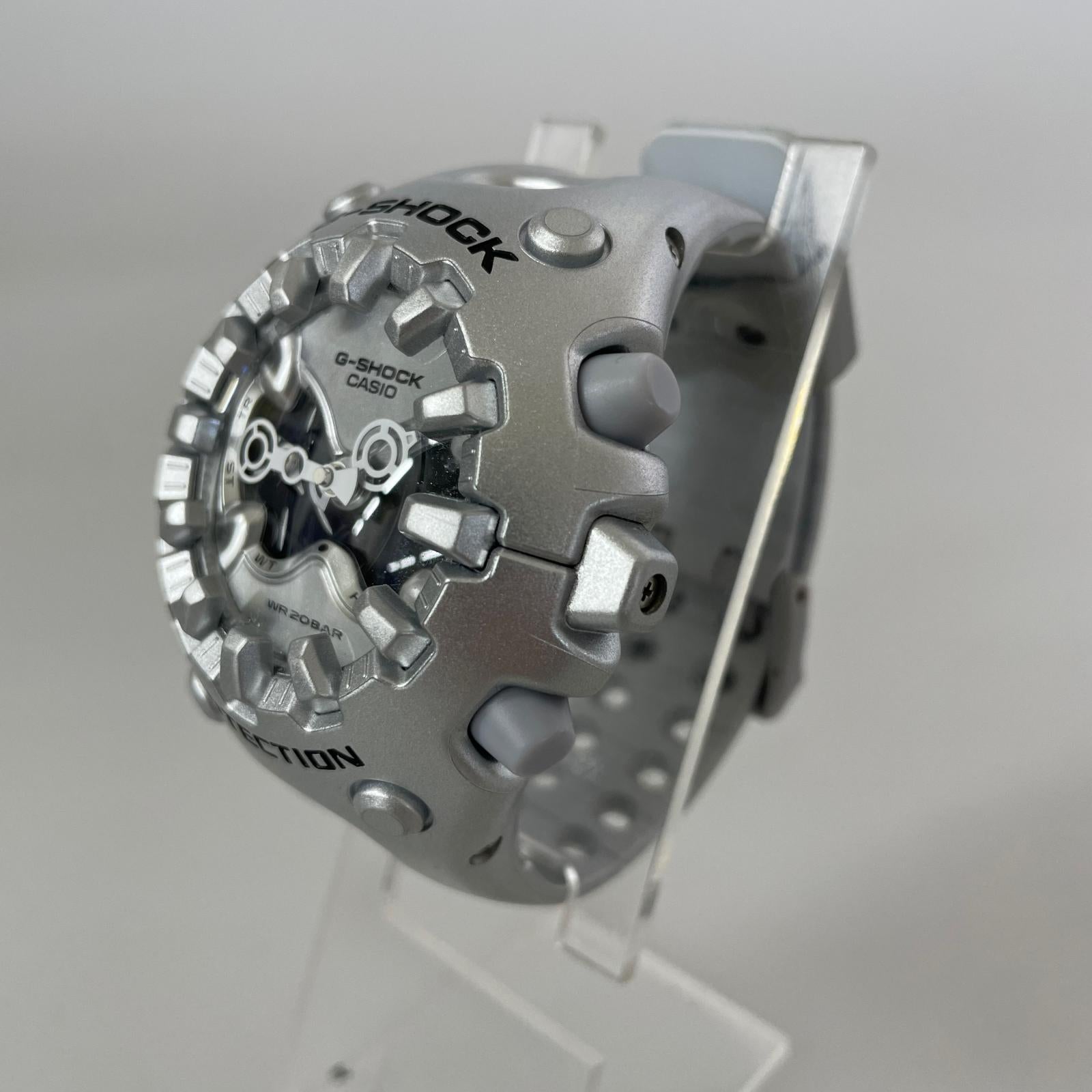 腕時計 アナデジ メタリックカラー GA-V01A-8AJF シルバー シルバー