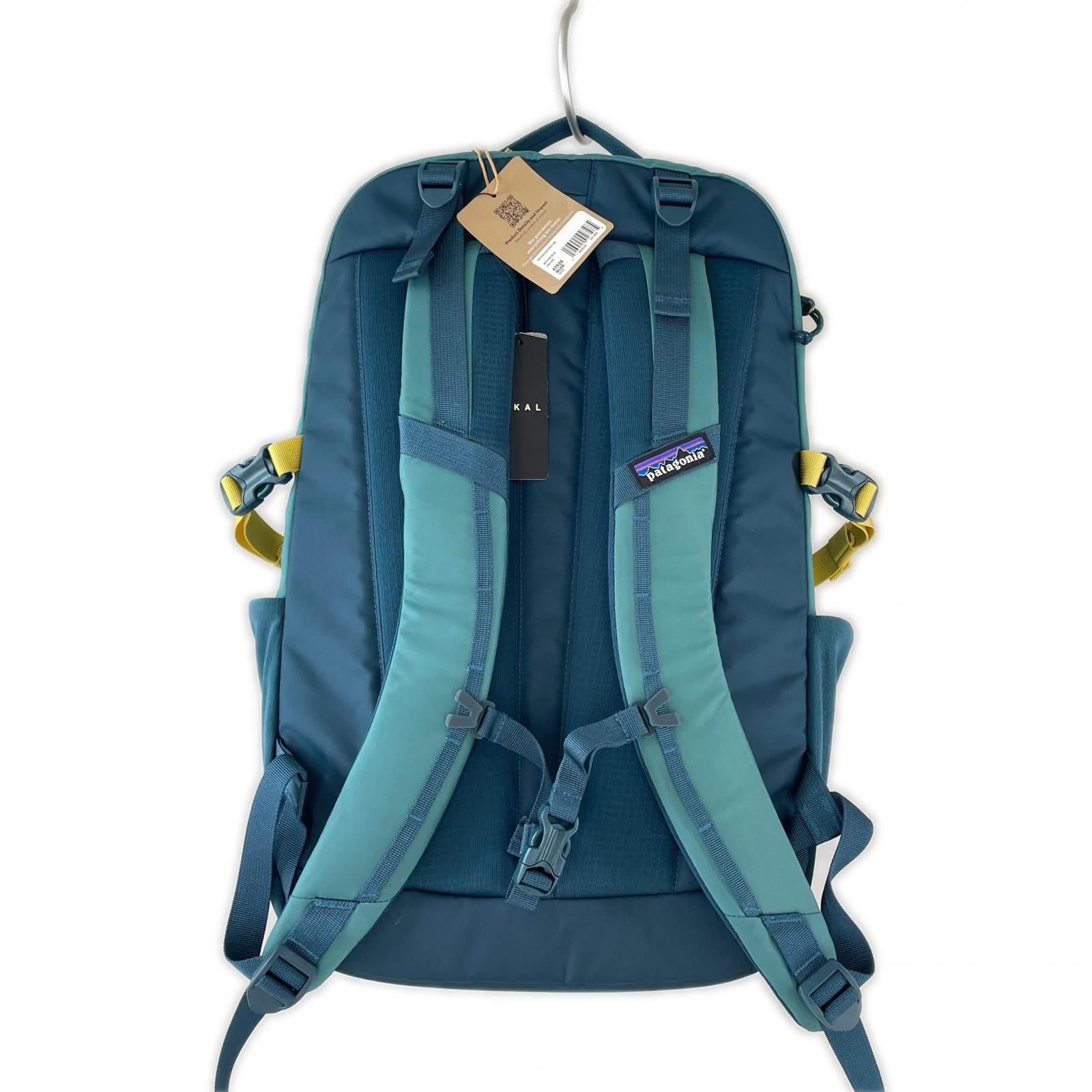 リュック・デイパック Refugio Day Pack 30L グリーン