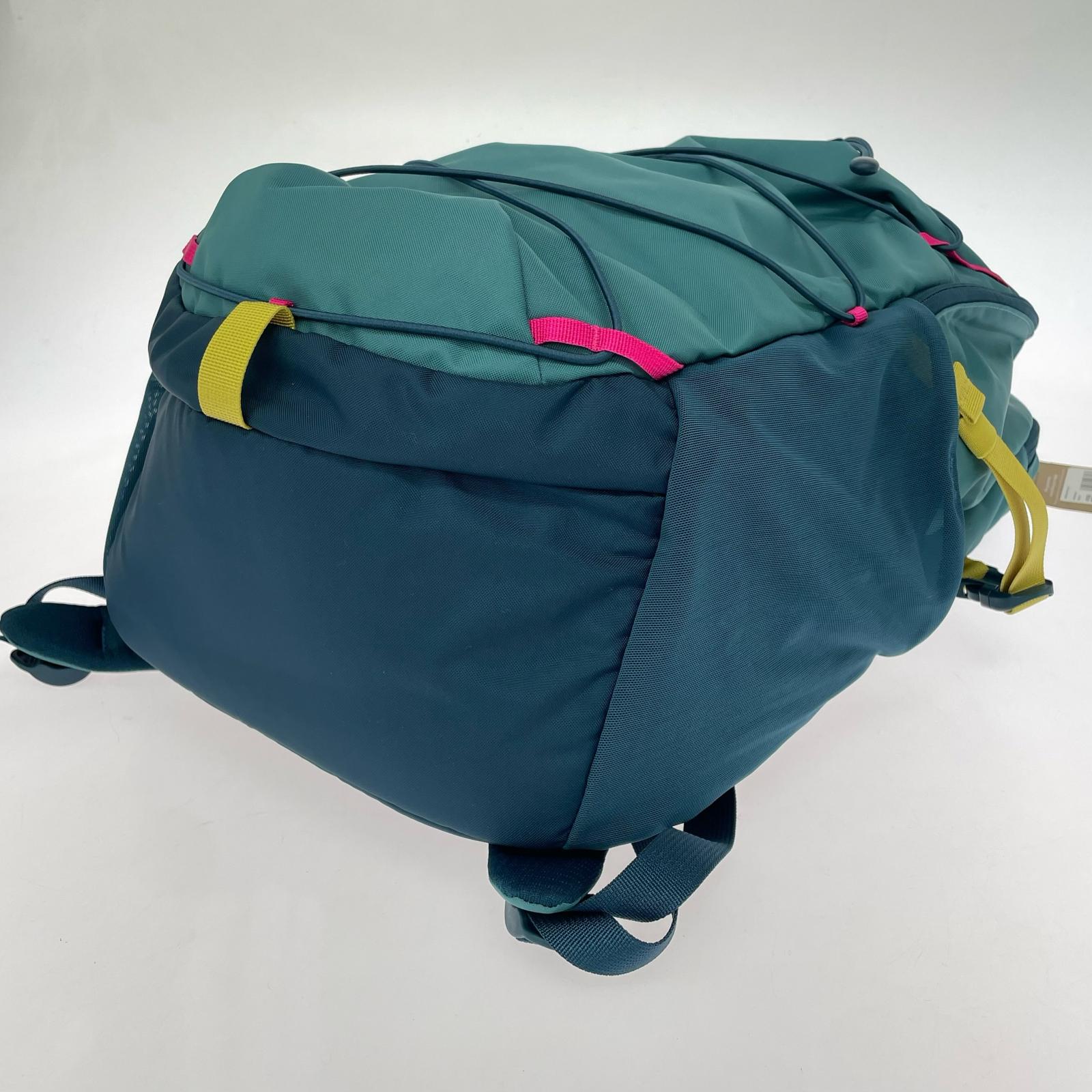 リュック・デイパック Refugio Day Pack 30L グリーン