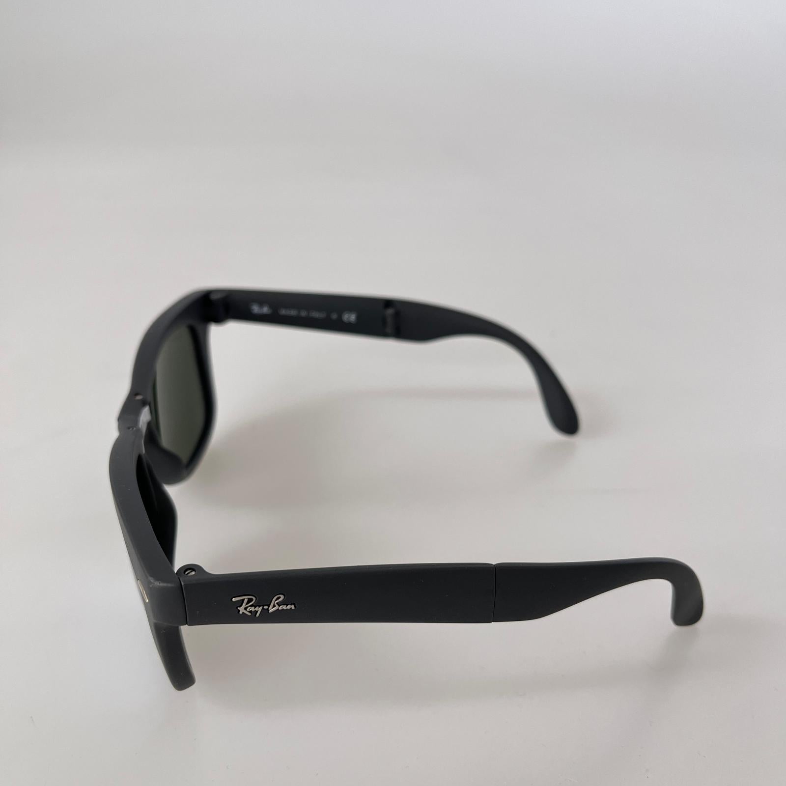 その他アクセサリー Rayban RB4105 グレー
