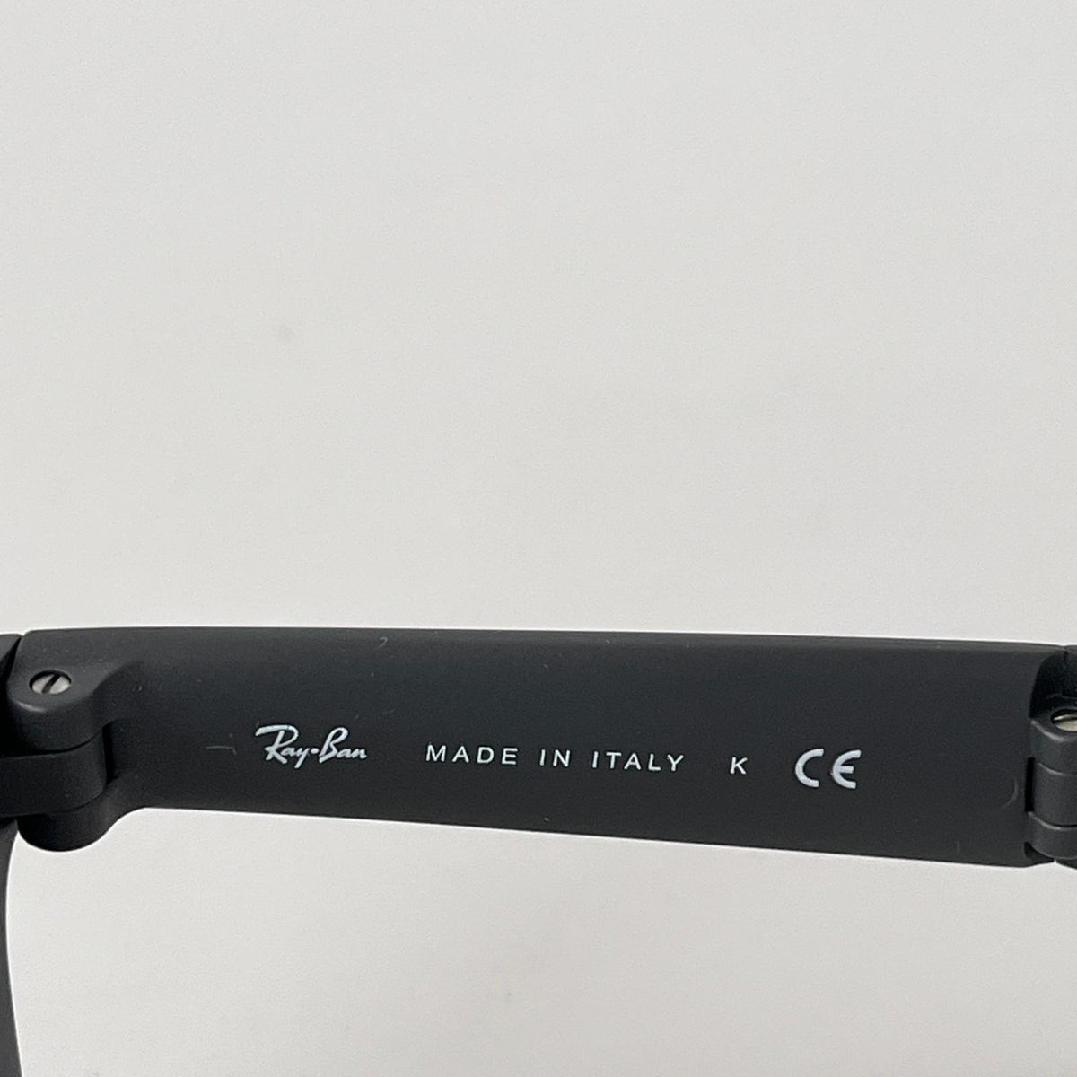 その他アクセサリー Rayban RB4105 グレー