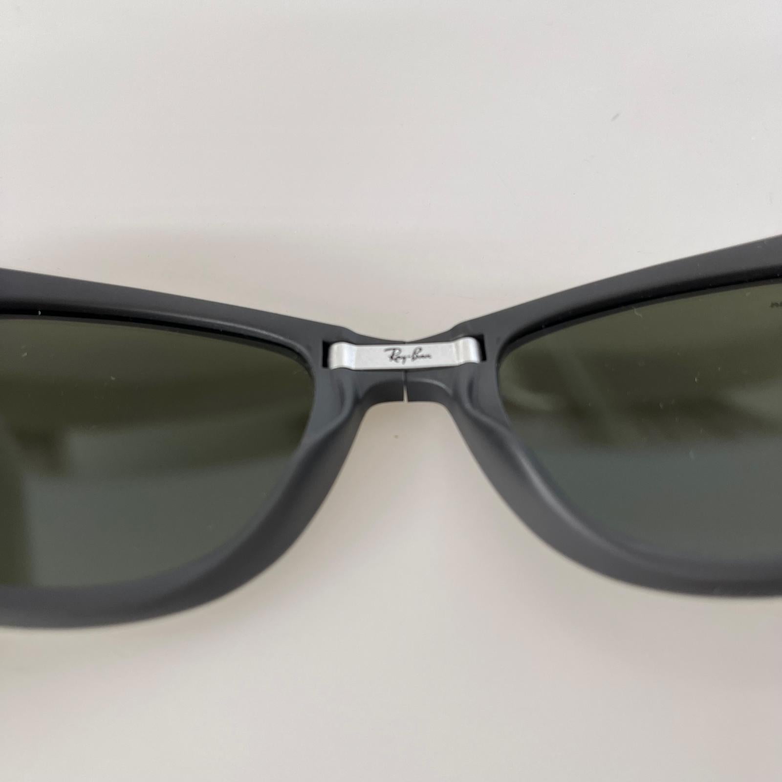 その他アクセサリー Rayban RB4105 グレー