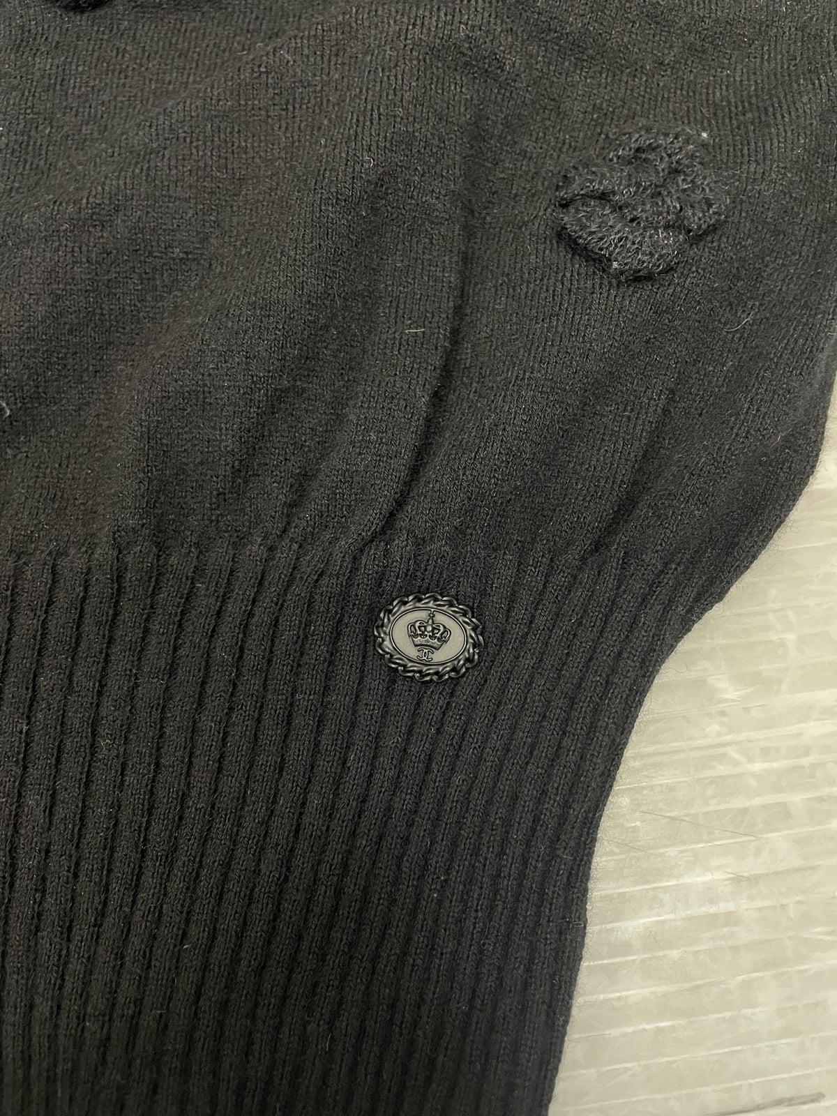 CHANEL 08AW ｺｻｰｼﾞｭ ｶｼﾐﾔ混ﾆｯﾄ 46 黒 P33490K00905