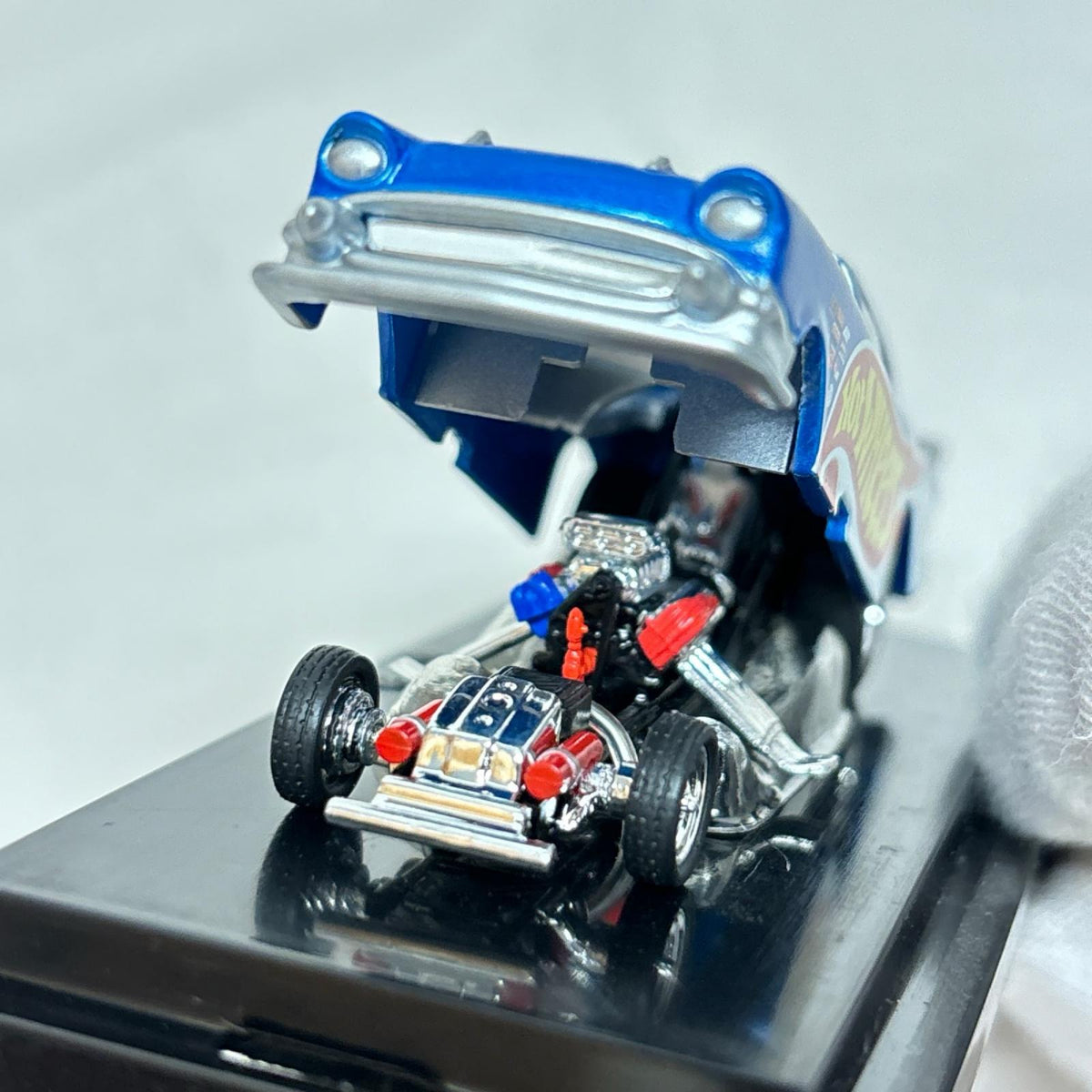 100％ Hotwheels 57 Chevy Funny car マテル ミニカーその他