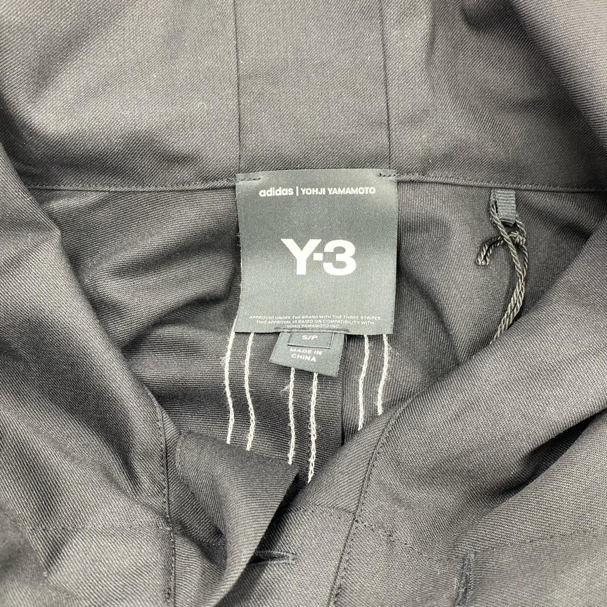 その他アウター REFINED WOOL HOODED TOP 3-STRIPES S ブラック