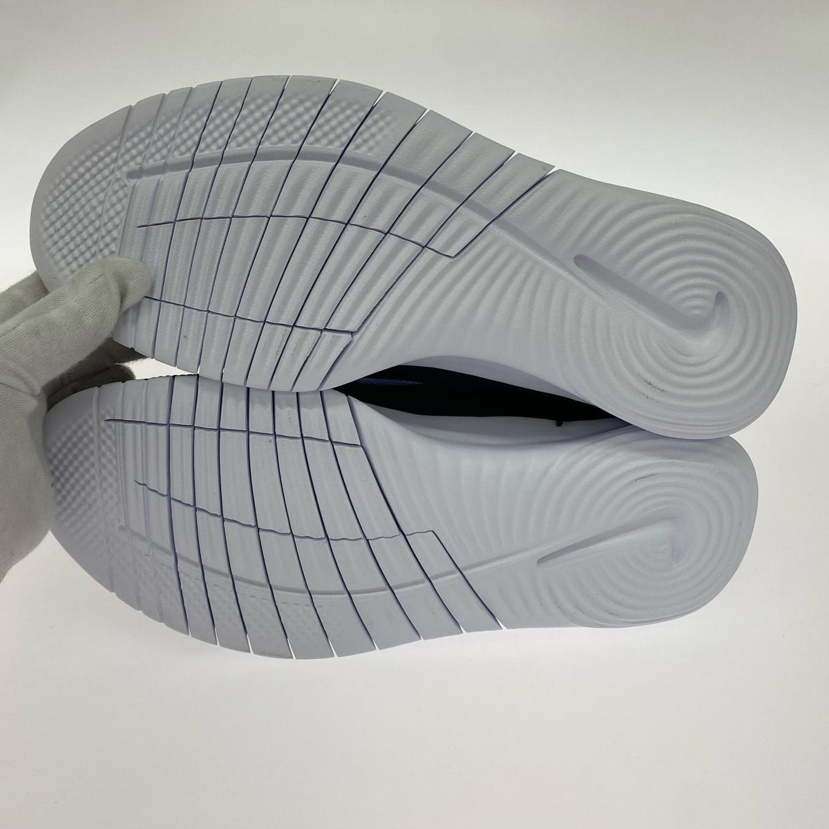 スニーカー DV0740-006 黒 (27.0) 27cm (US9 UK8 1/2 EU44) ブラック