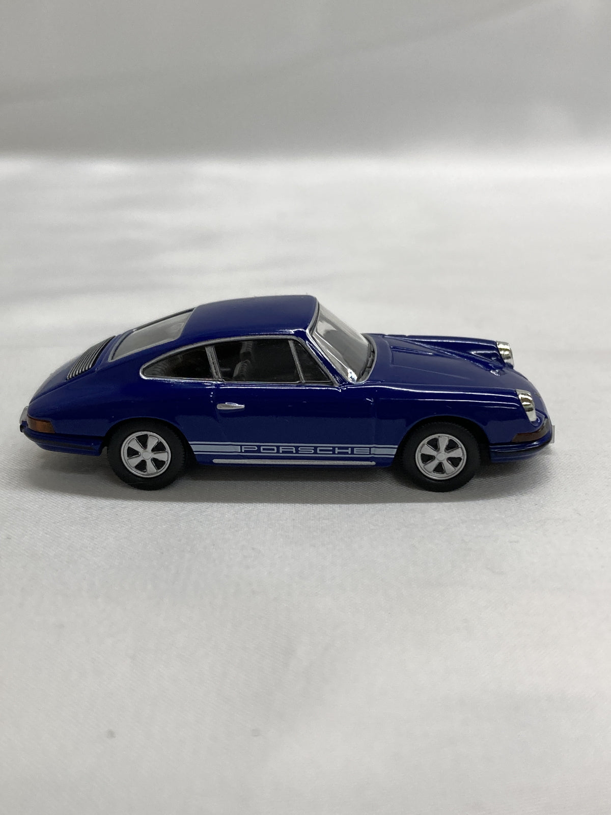 トミカリミテッドヴィンテージ ポルシェ911S 1968年式 ブルー トミカ