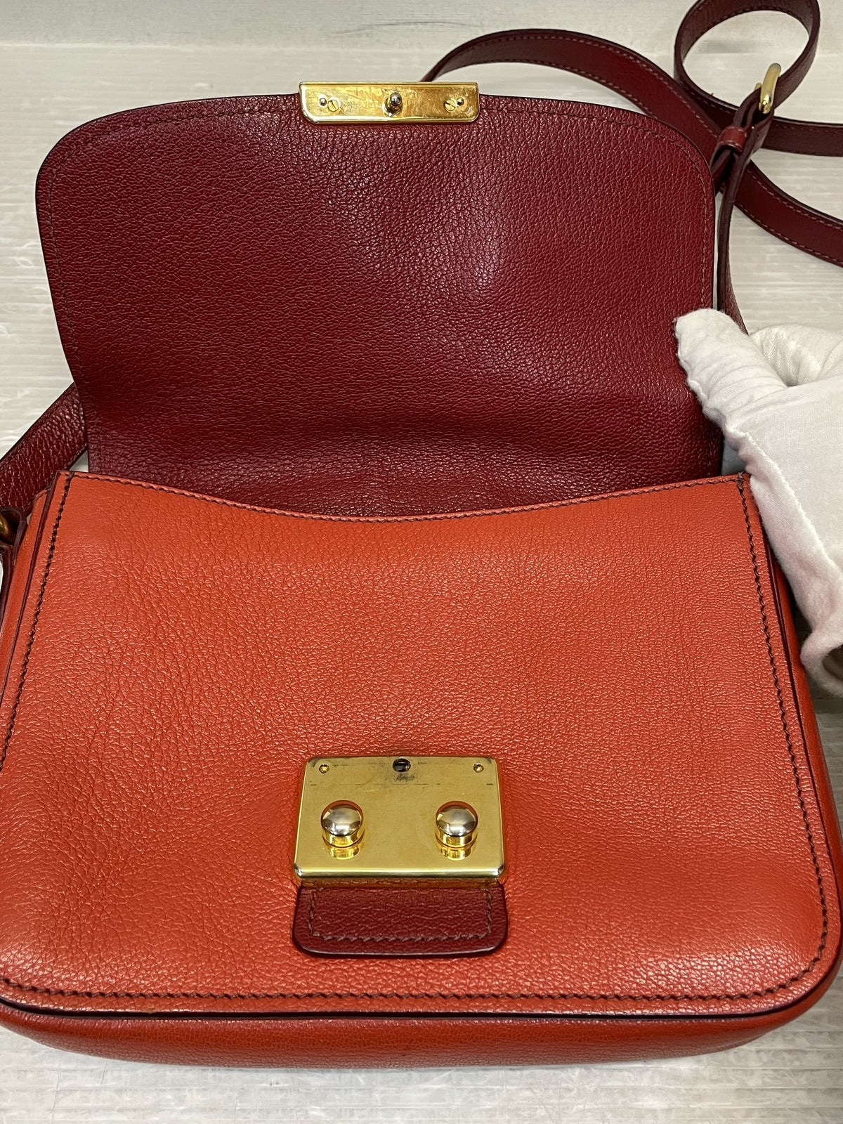 miumiu マドラス バイカラー 2wayショルダーバッグ 赤