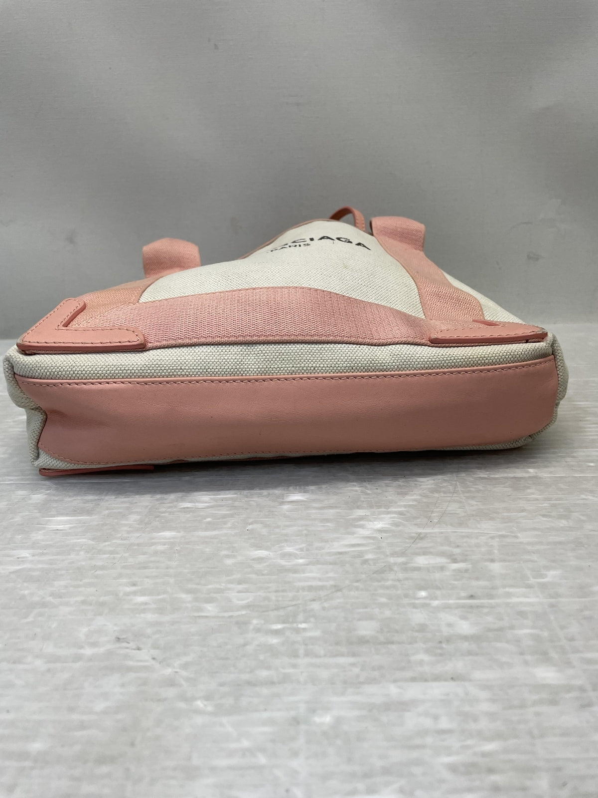 BALENCIAGA ﾈｲﾋﾞｰｶﾊﾞｽXS 2wayｼｮﾙﾀﾞｰﾊﾞｯｸﾞ ﾗｲﾄﾋﾟﾝｸ
