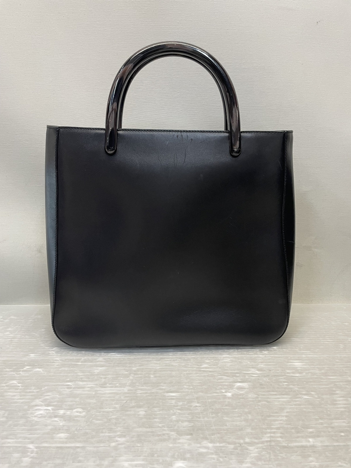 PRADA プラスチックハンドル スクエアハンドバッグ 黒