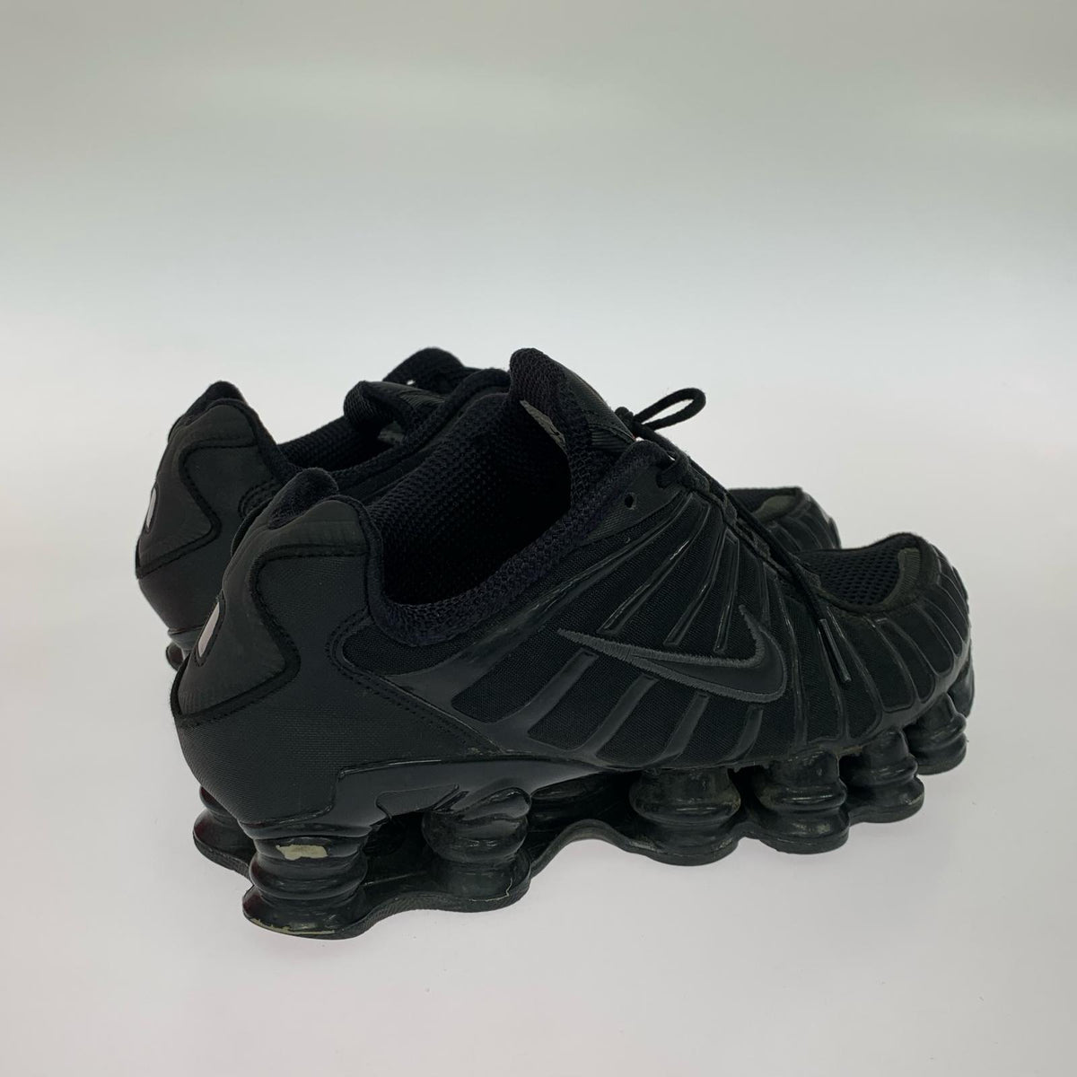 スニーカー AV3595ー002 SHOX TL 黒 (26.0) ブラック