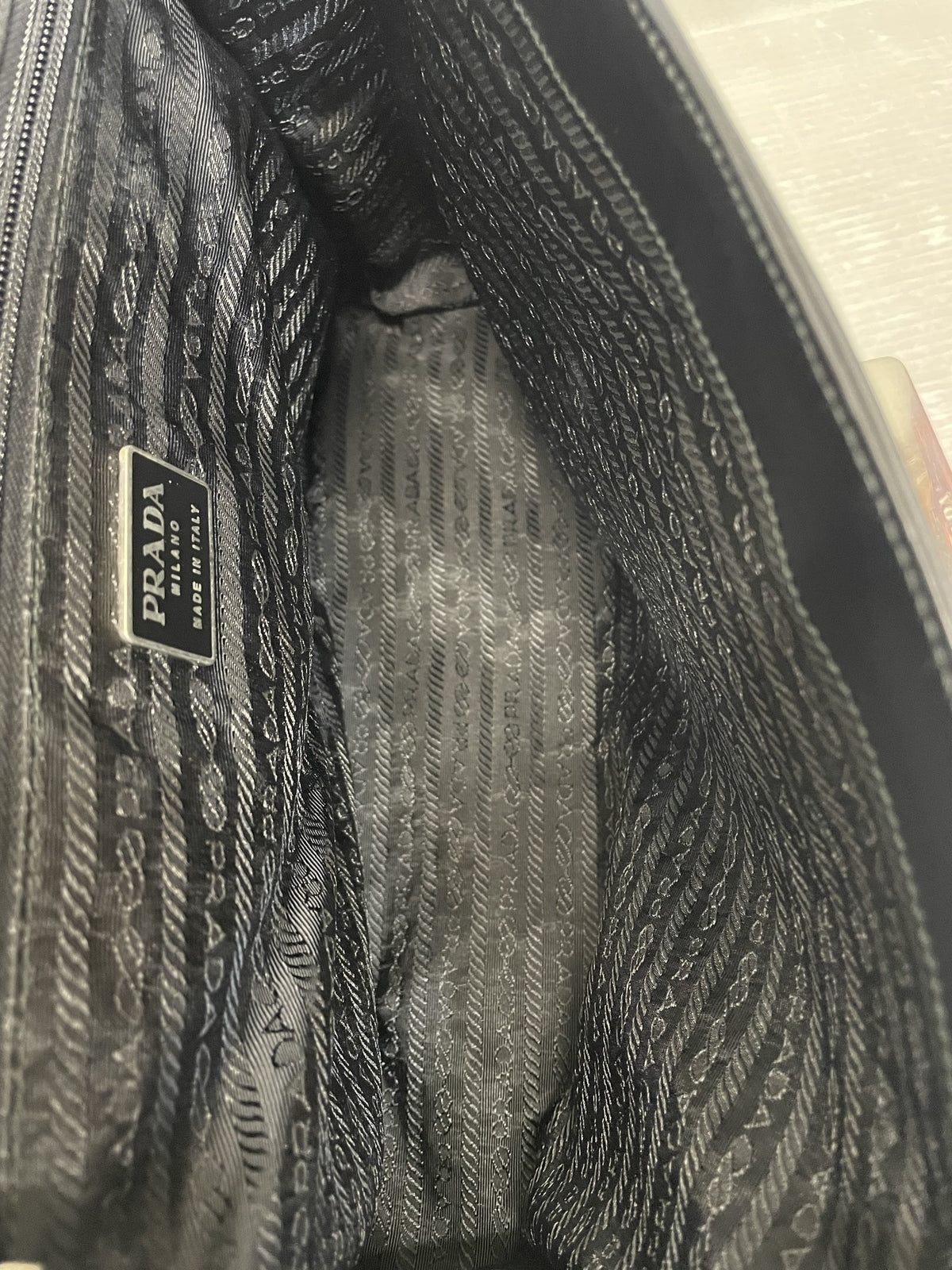 PRADA レザーハンドバッグ ブラック