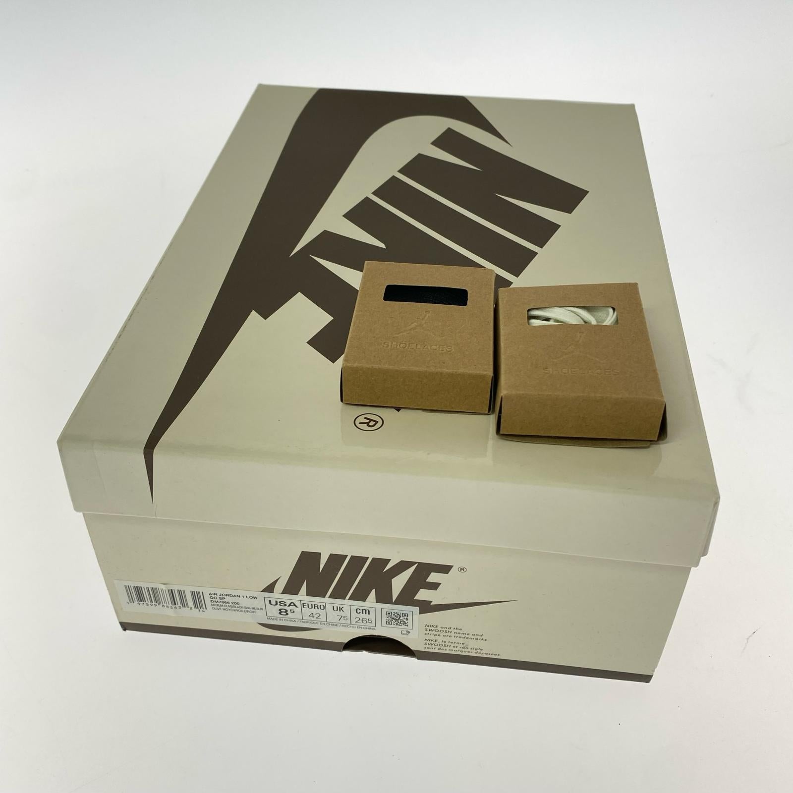 スニーカー TRAVIS SCOTT AIR JORDAN1 LOW OG SP 26.5cm (US8 1/2 UK8 EU43) カーキ