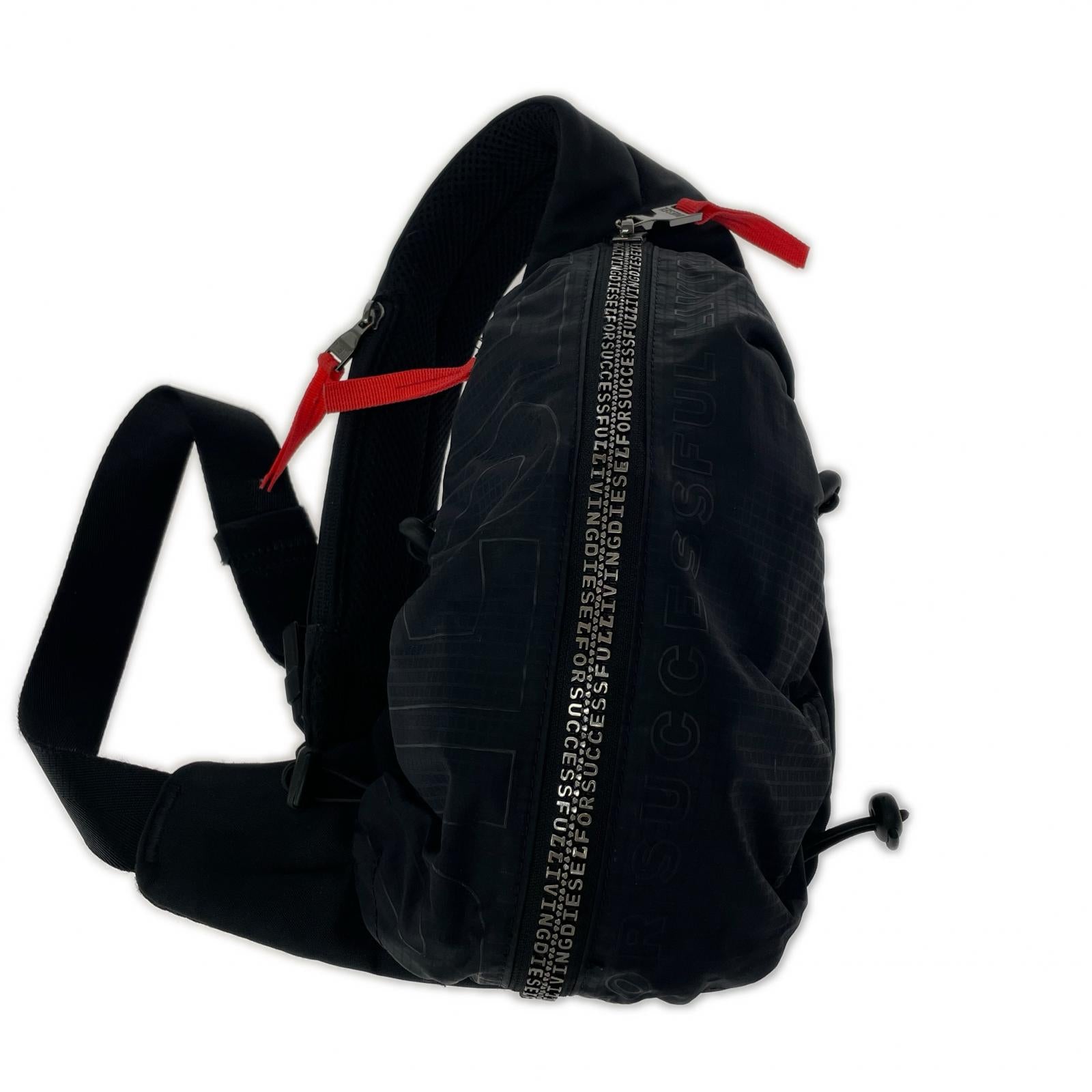 ショルダーバッグ ZIP-D CROSSBODY X ブラック