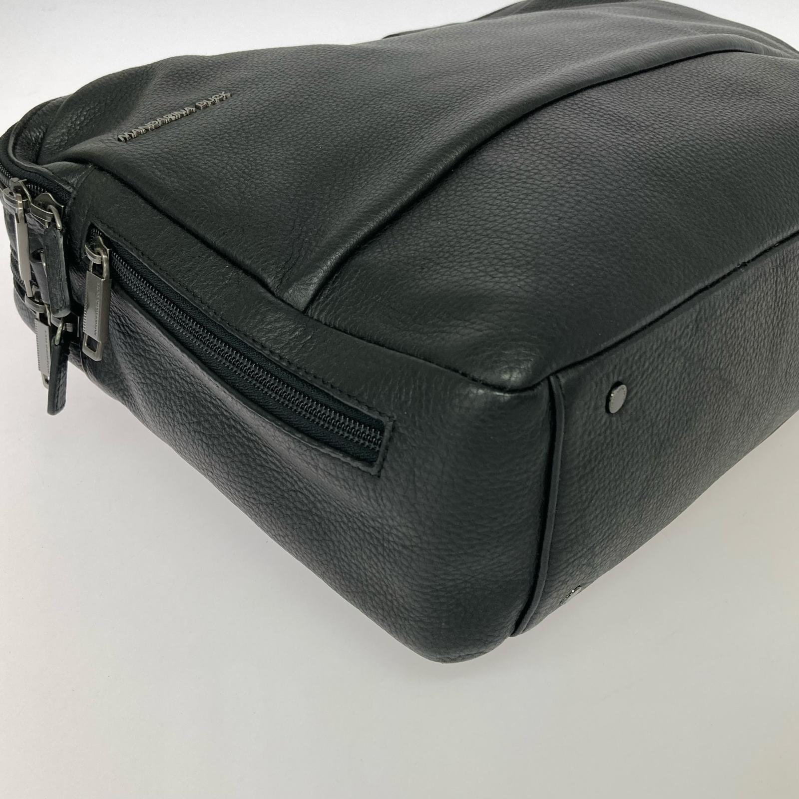 ショルダーバッグ MANDARINA　DUCK　ブリーフバッグ ブラック