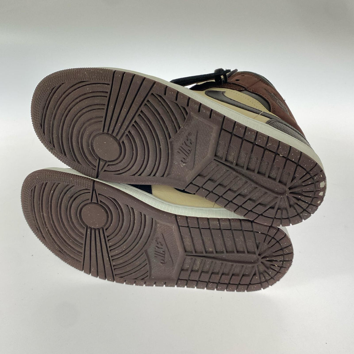 スニーカー AIR JORDAN 1 MID SE PARIS YMCA FZ4359-200 (26.0) 26cm (US8 UK7 1/2 EU42) ブラウン