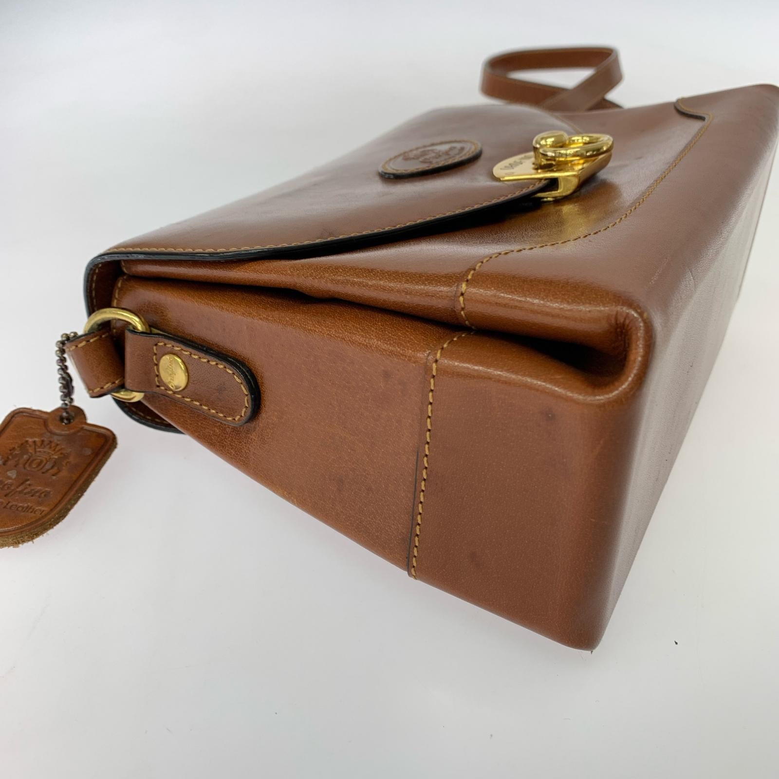 ショルダーバッグ OROFINO レザーショルダーバッグ ブラウン