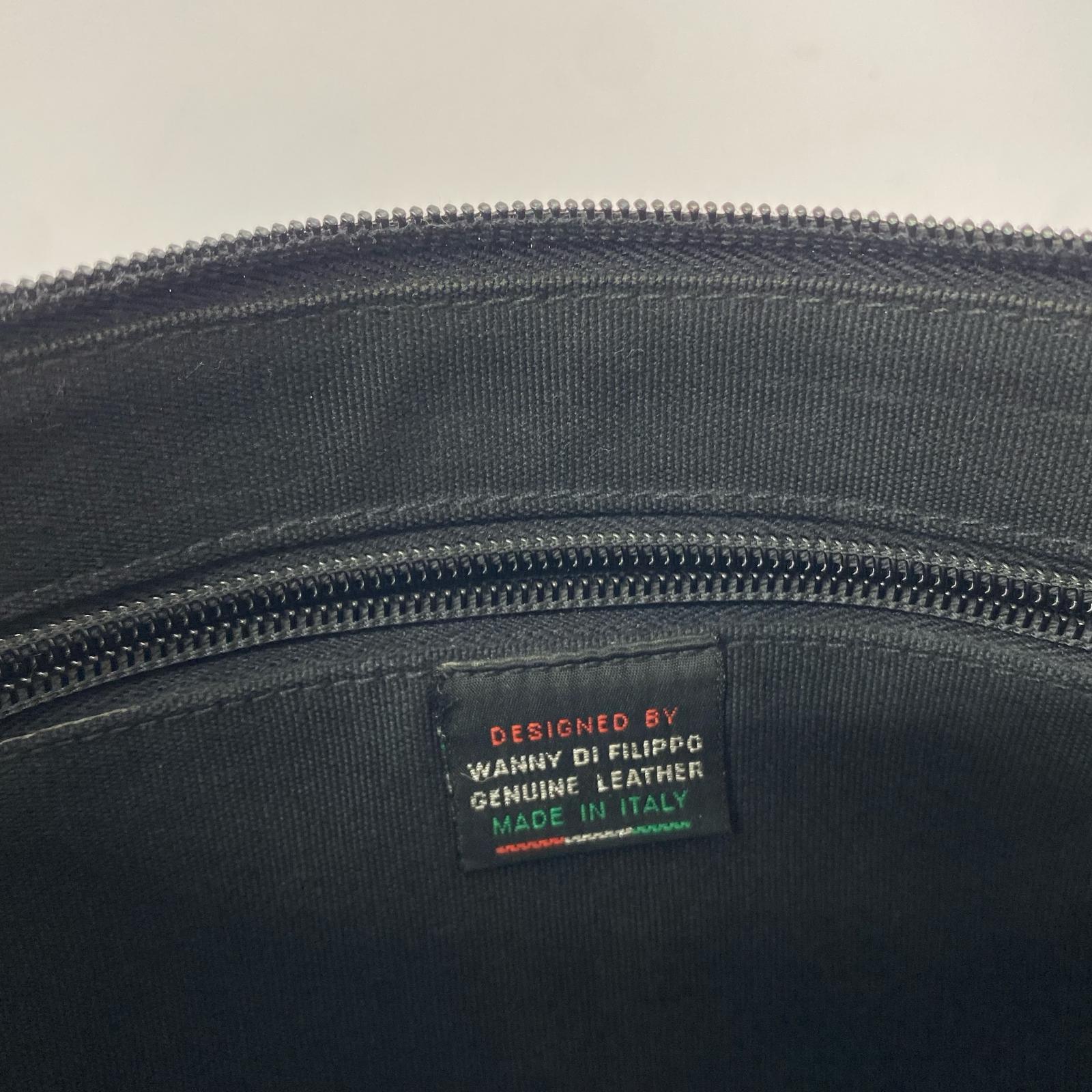 ショルダーバッグ IL BISONTE ORIGINAL LEATHER クロスボディバッグ 黒 ブラック