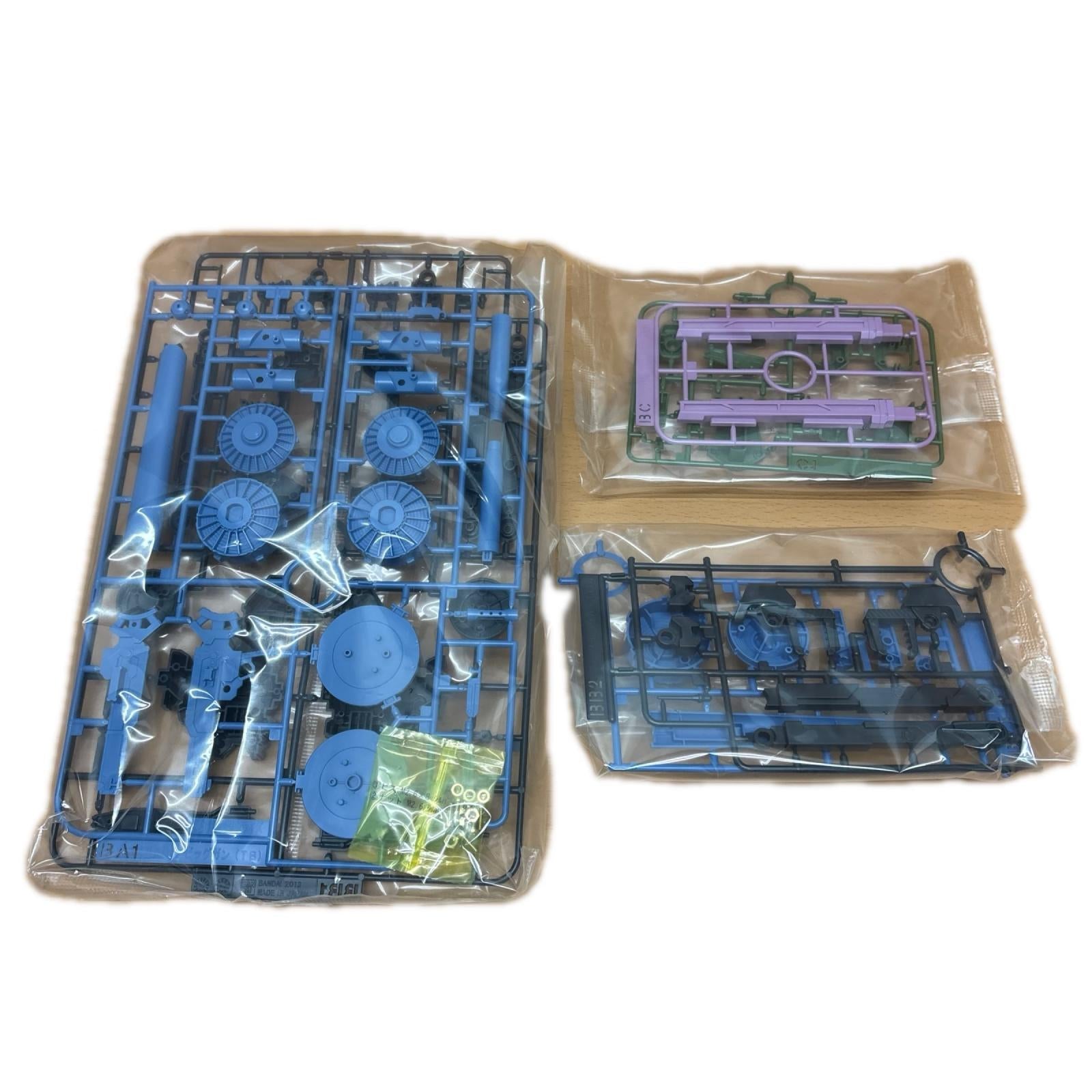 HG 1/144 量産型ザク＋ビッグガン（ガンダムサンダーボルト版） プラモデル　ガンダム バンダイ ガンプラ