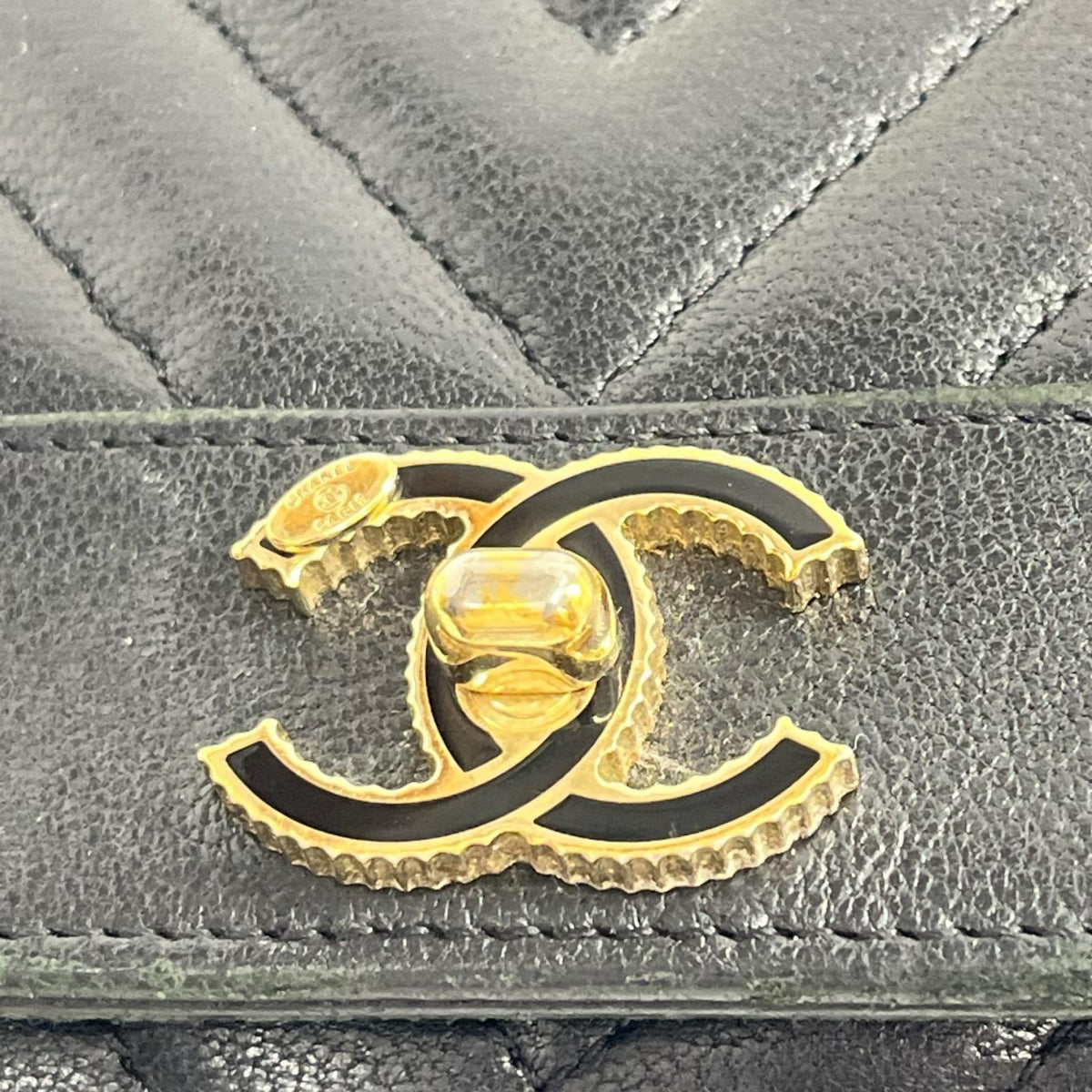 CHANEL マドモアゼル Vステッチ ラムスキン ロング フラップ ウォレット A80971